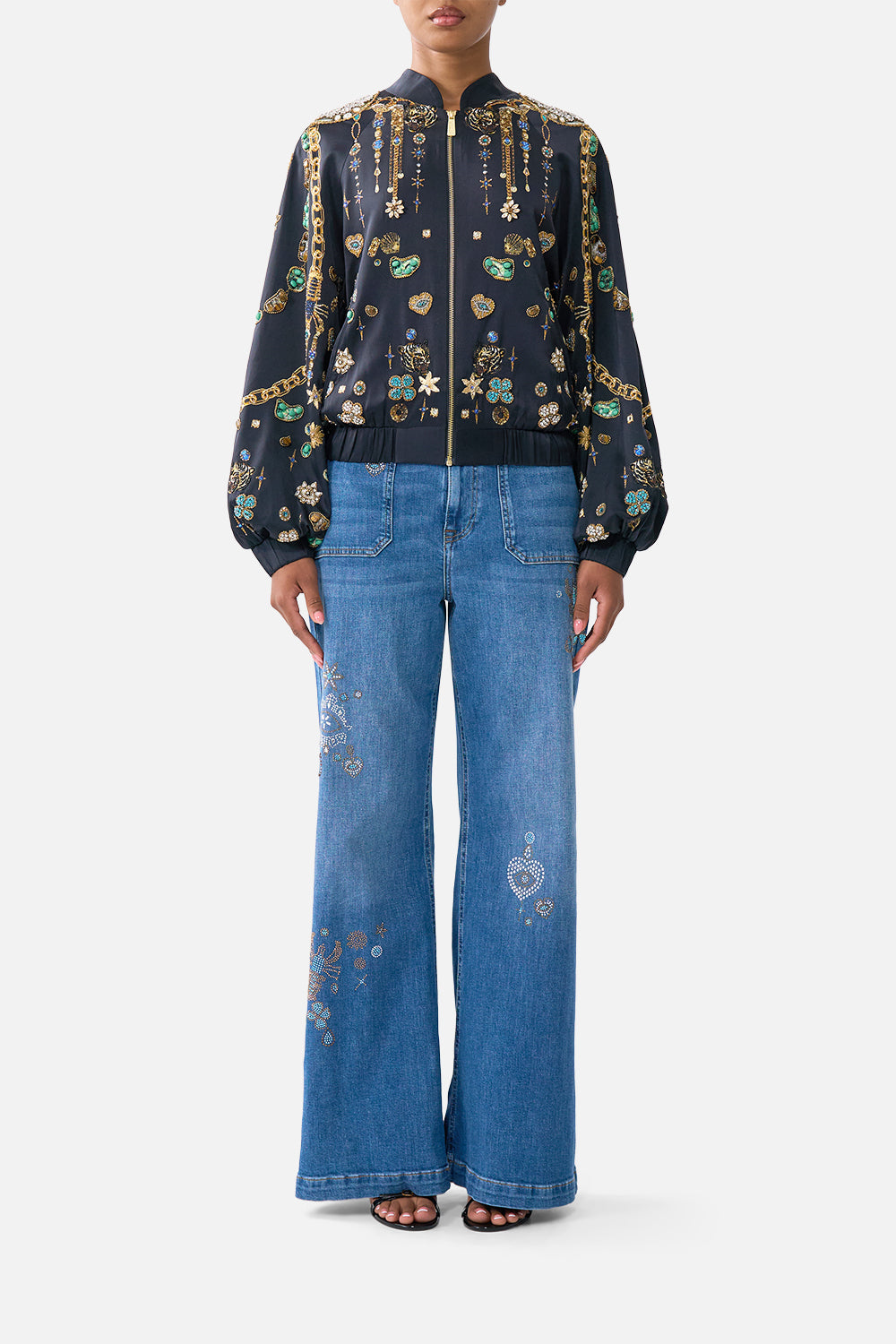 The CAMILLA TIE SLEEVE SHORT V NECK KAFTAN OTTOMAN OPULENCE in our OTTOMAN OPULENCE print.