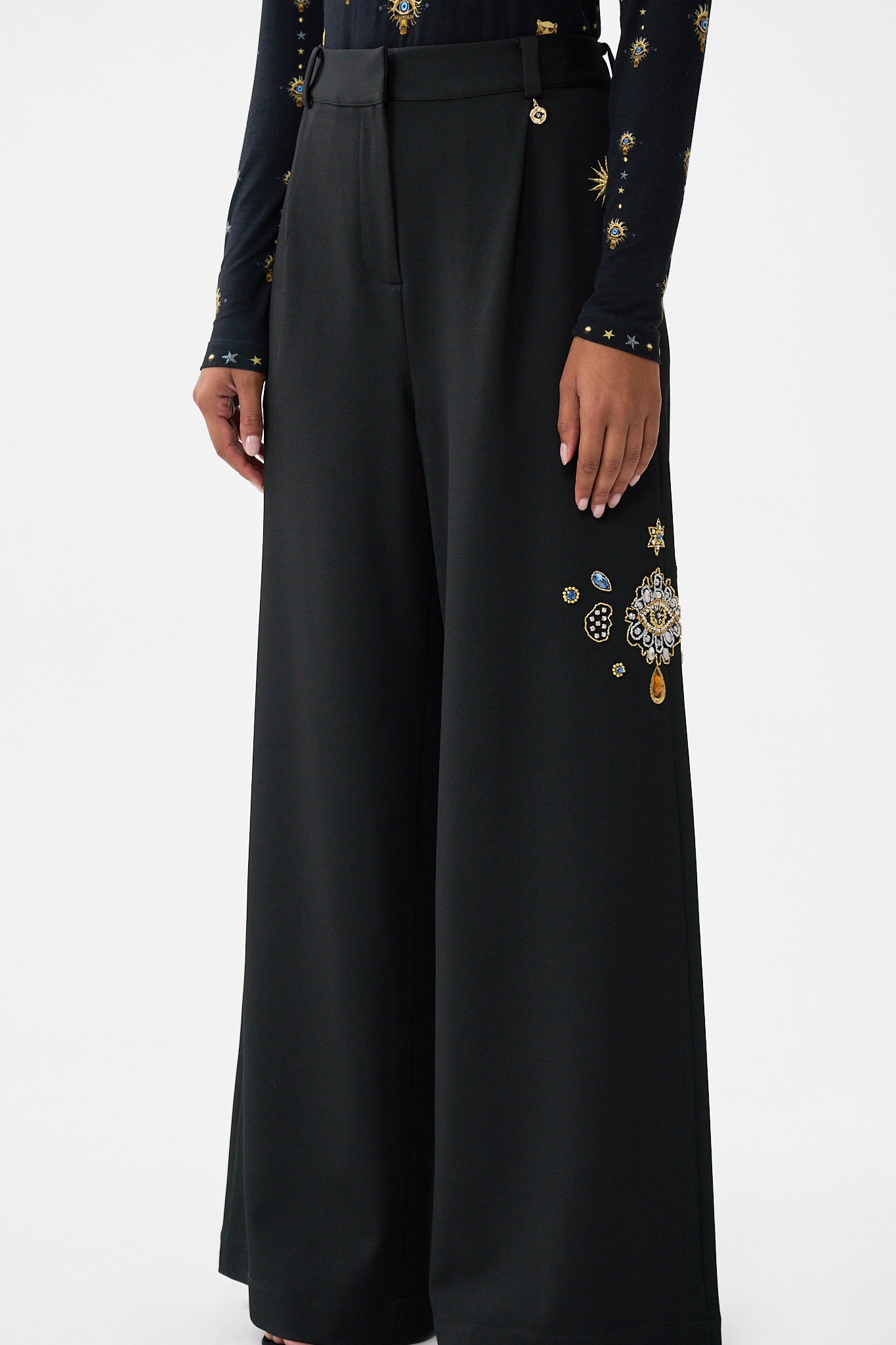 The CAMILLA SMALL CANVAS CLUTCH OTTOMAN OPULENCE in our  print.