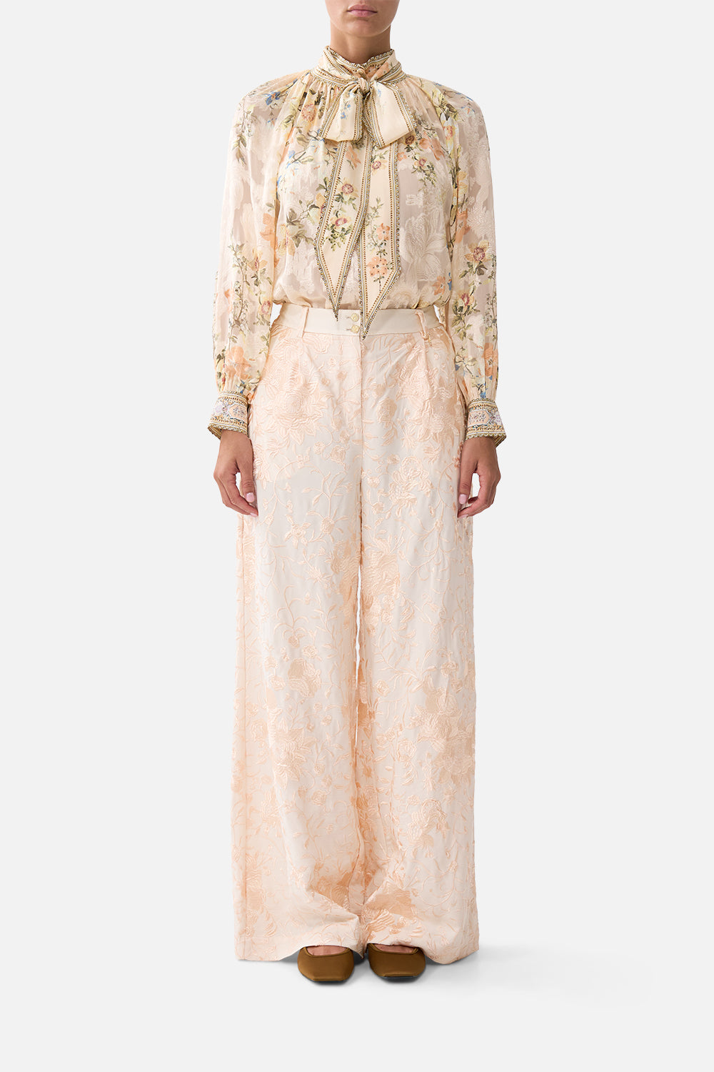 The CAMILLA KIMONO SLEEVE DRESS WITH SHIRRING DETAIL SULTANAHMET SUMMER in our  print.