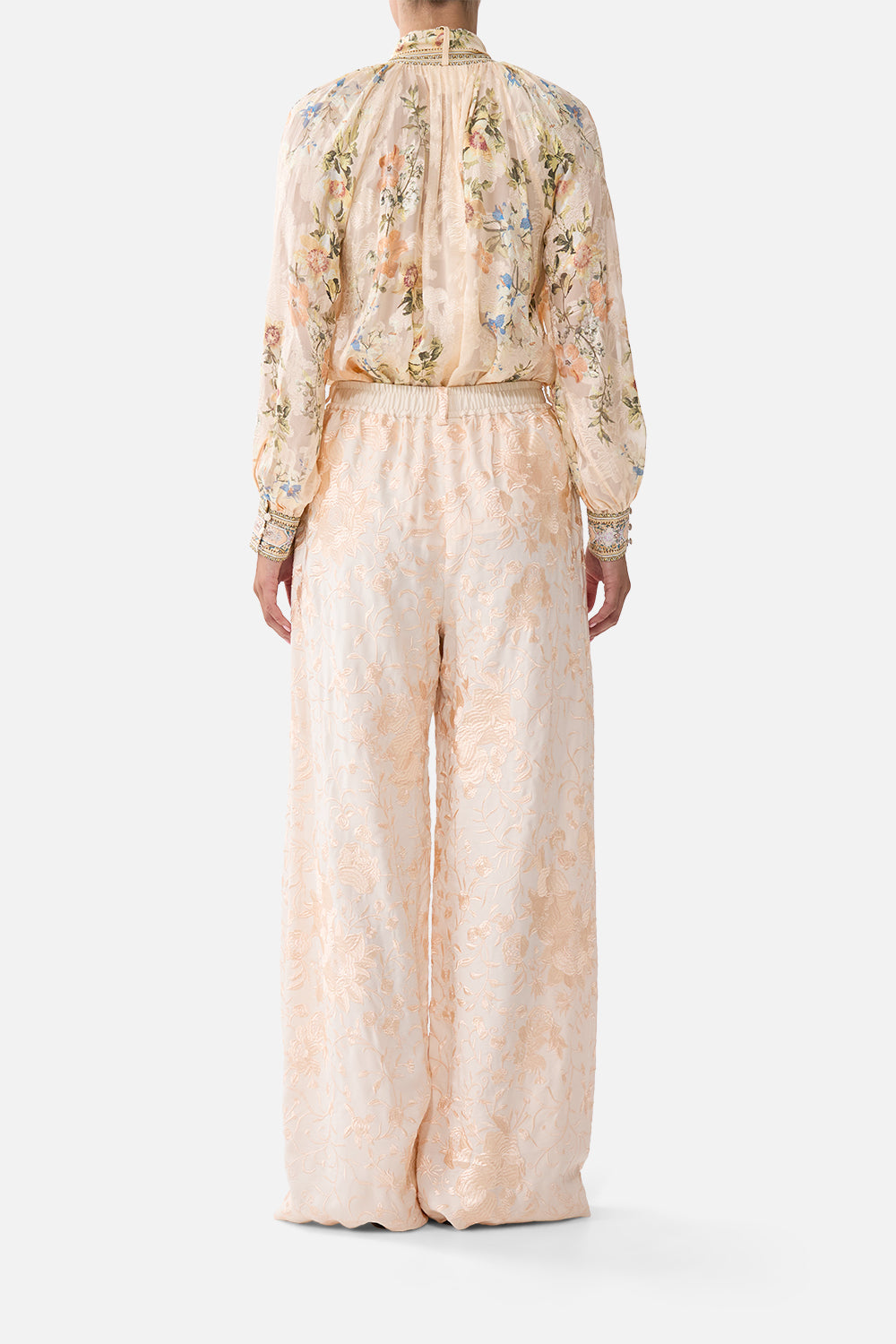 The CAMILLA KIMONO SLEEVE DRESS WITH SHIRRING DETAIL SULTANAHMET SUMMER in our  print.