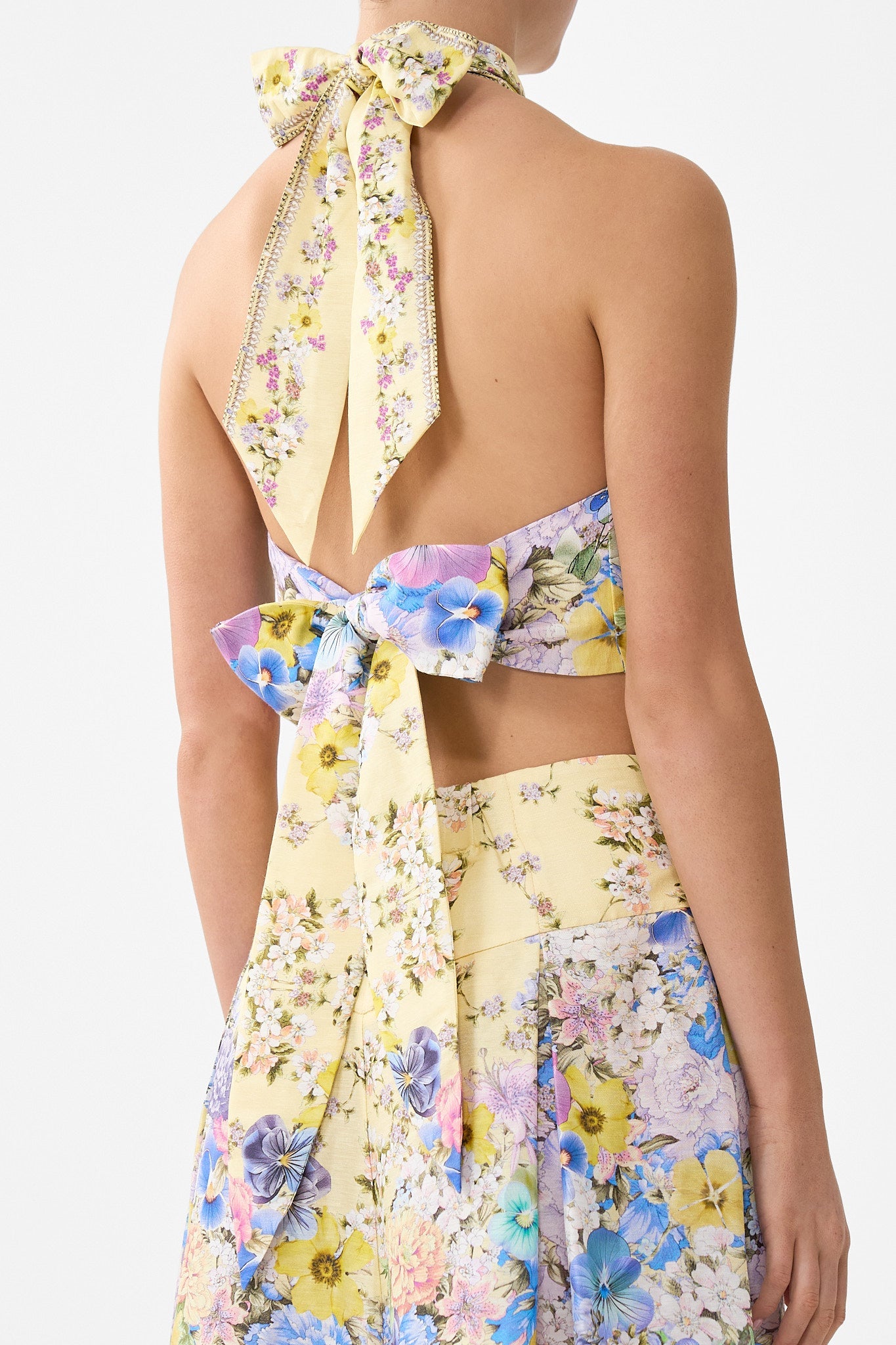 The CAMILLA SHORT WAISTBAND DRESS WITH RUFFLE SLEEVE I LEFT MY HEART IN GRANADA in our  print.
