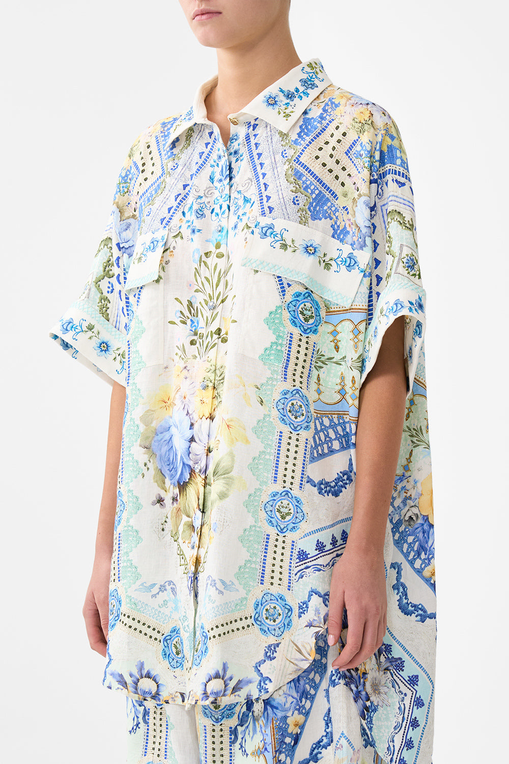 The CAMILLA OFF SHOULDER SHORT DRESS JUNGLE FLIGHT in our  print.