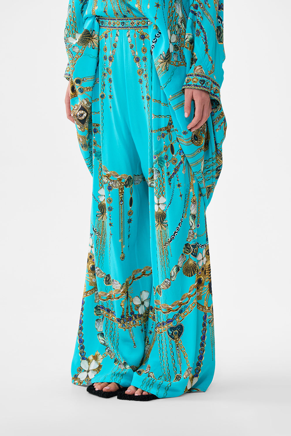 TUCK FRONT PANT TOTEMS AND TREASURES