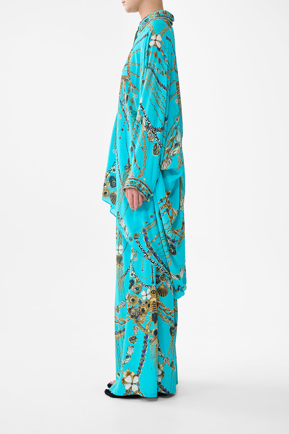 The CAMILLA WIDE SLEEVE GATHERED MIDI DRESS NOTES FROM THE BLUE ROOM in our  print.
