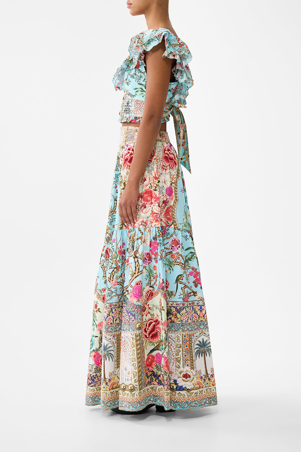 The CAMILLA MACRAME SHAWL DAUGHTERS OF DUENDE in our  print.