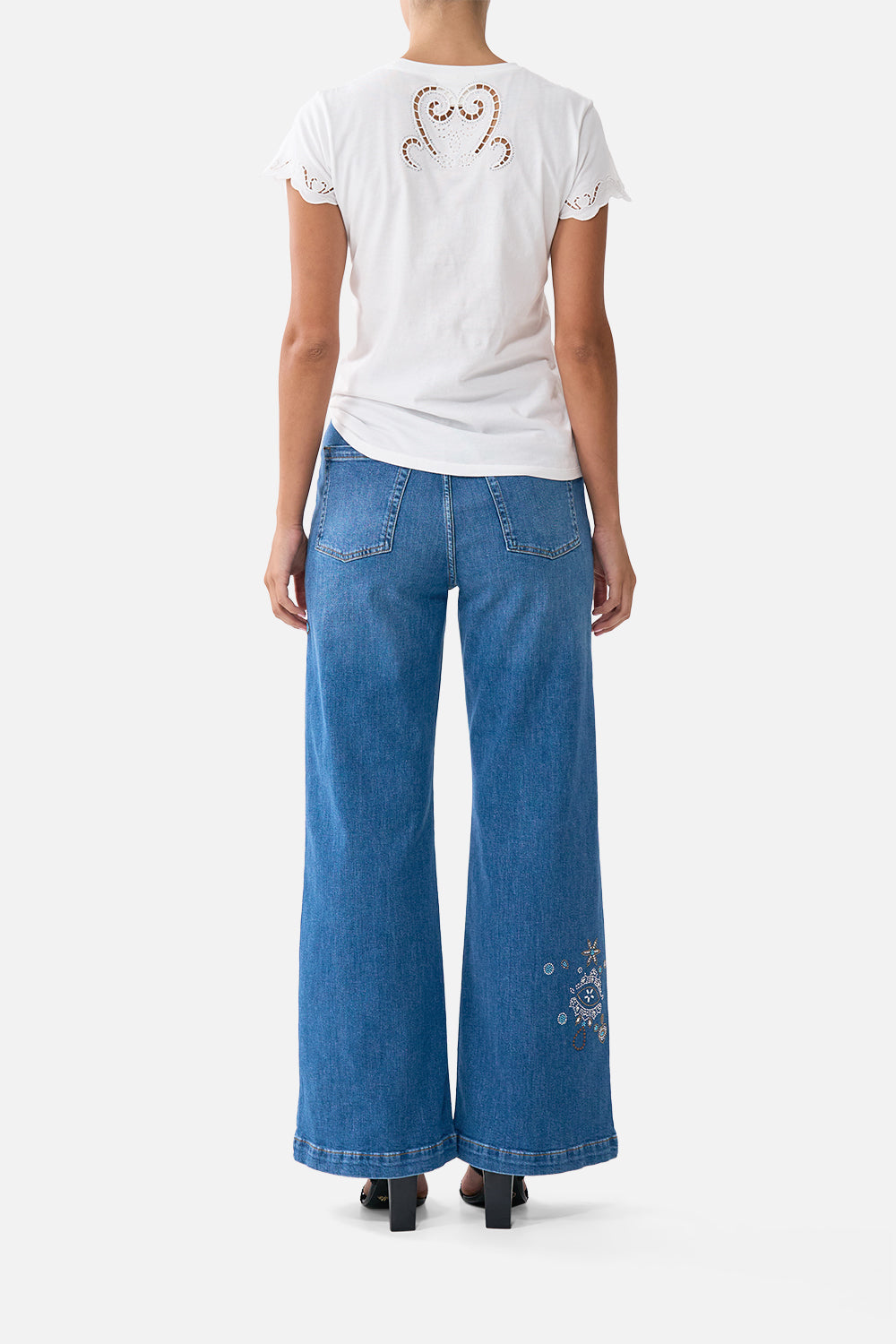 SLIM FIT ROUND NECK T-SHIRT - WHITE ALL ABOUT THAT LACE