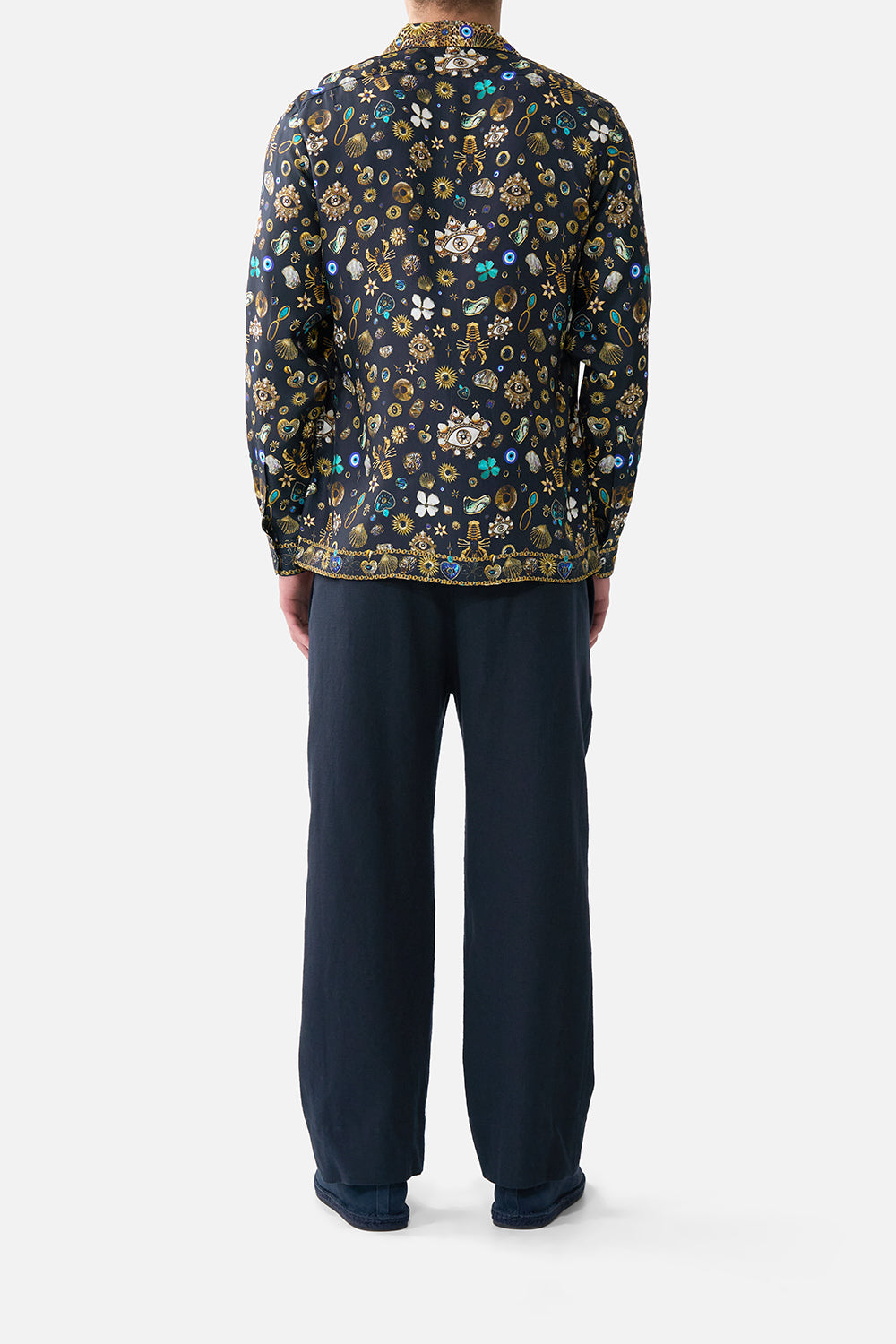 The CAMILLA SHIFT SHIRT DRESS MY HOMESPUN HEART in our  print.