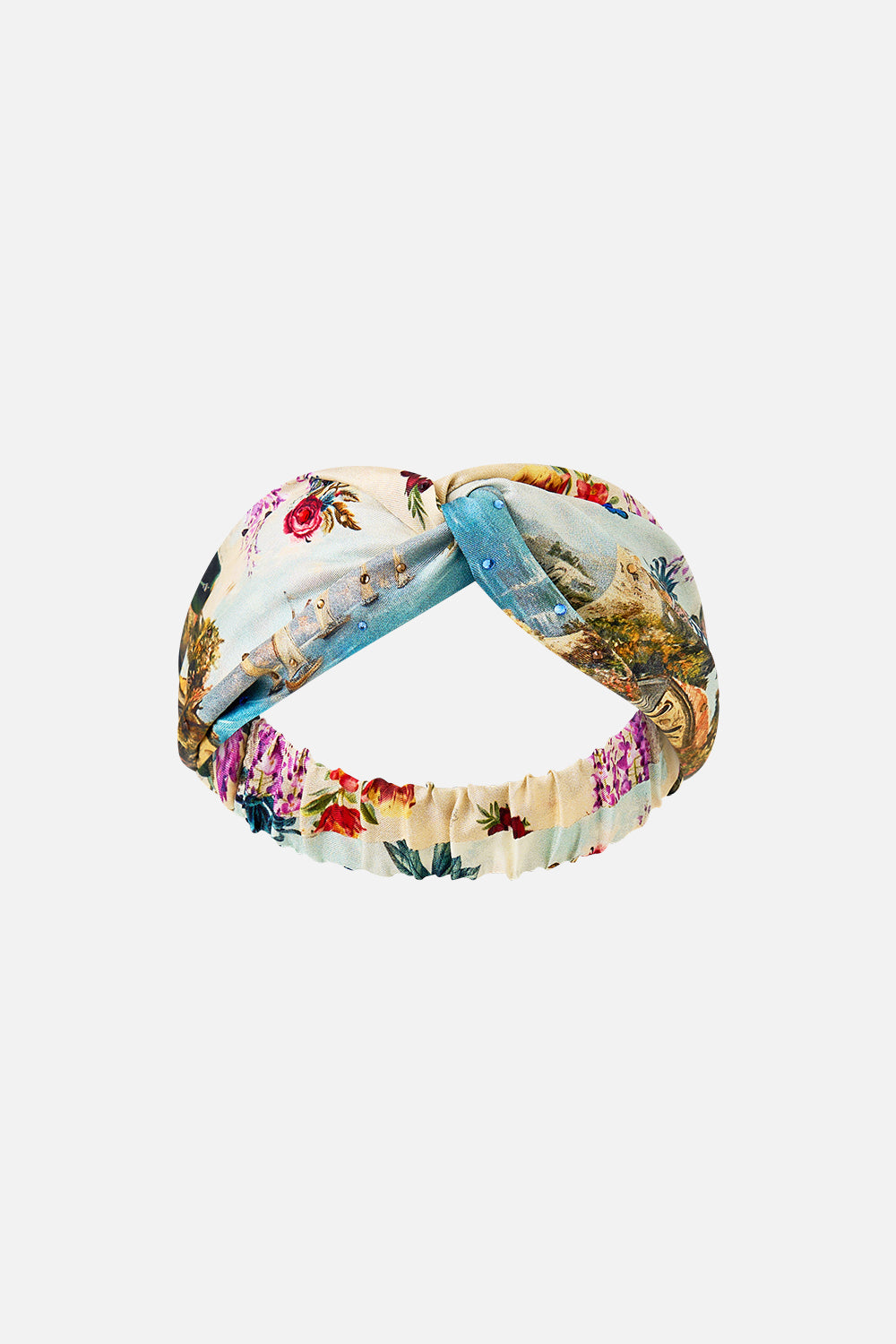 The CAMILLA TUCK FRONT SHORT SULTANAHMET SUMMER in our  print.
