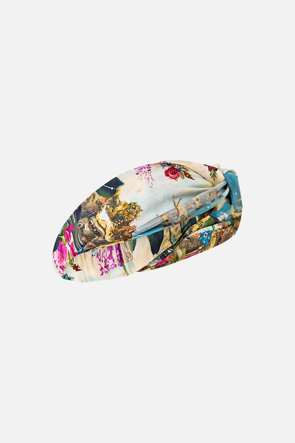 The CAMILLA TUCK FRONT SHORT SULTANAHMET SUMMER in our  print.