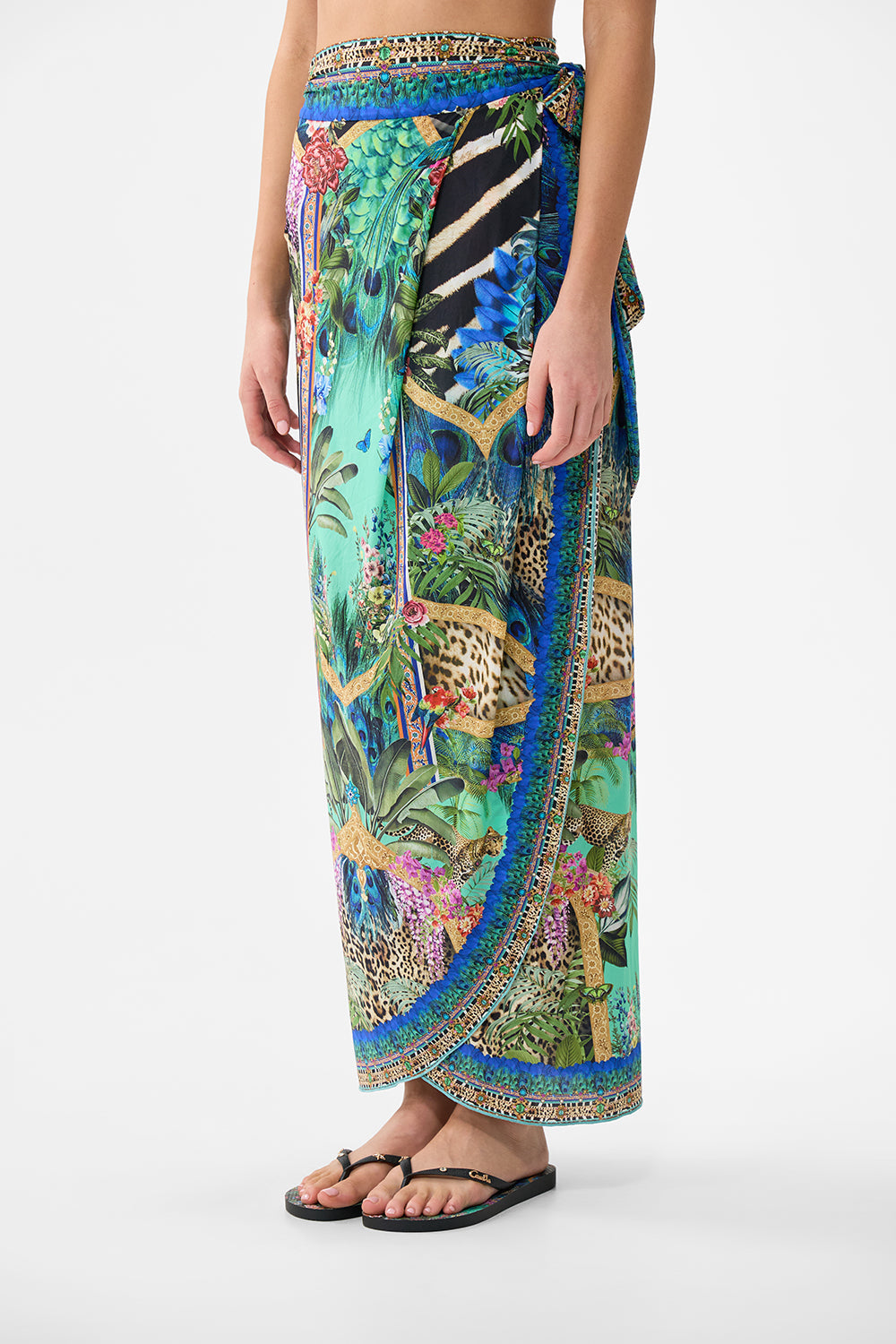 The CAMILLA CLUTCH WITH WRISTLET AMULETS AND ALCHEMY in our  print.