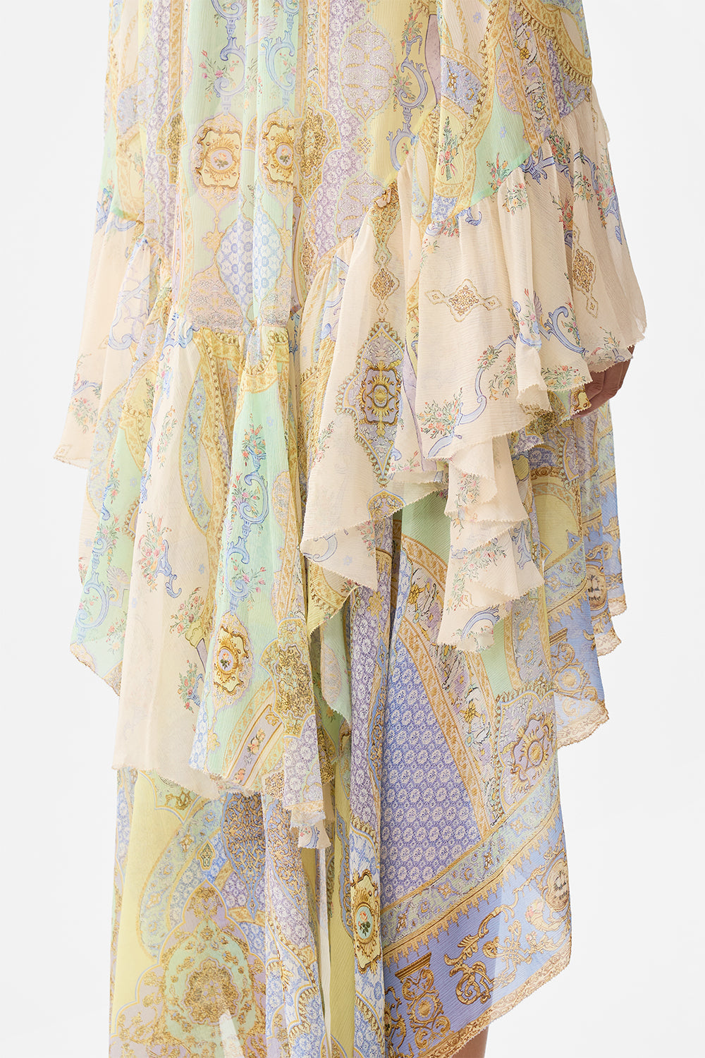 The CAMILLA OVERSIZED SHIRT WITH POCKET COLLAGE KINGDOM in our  print.