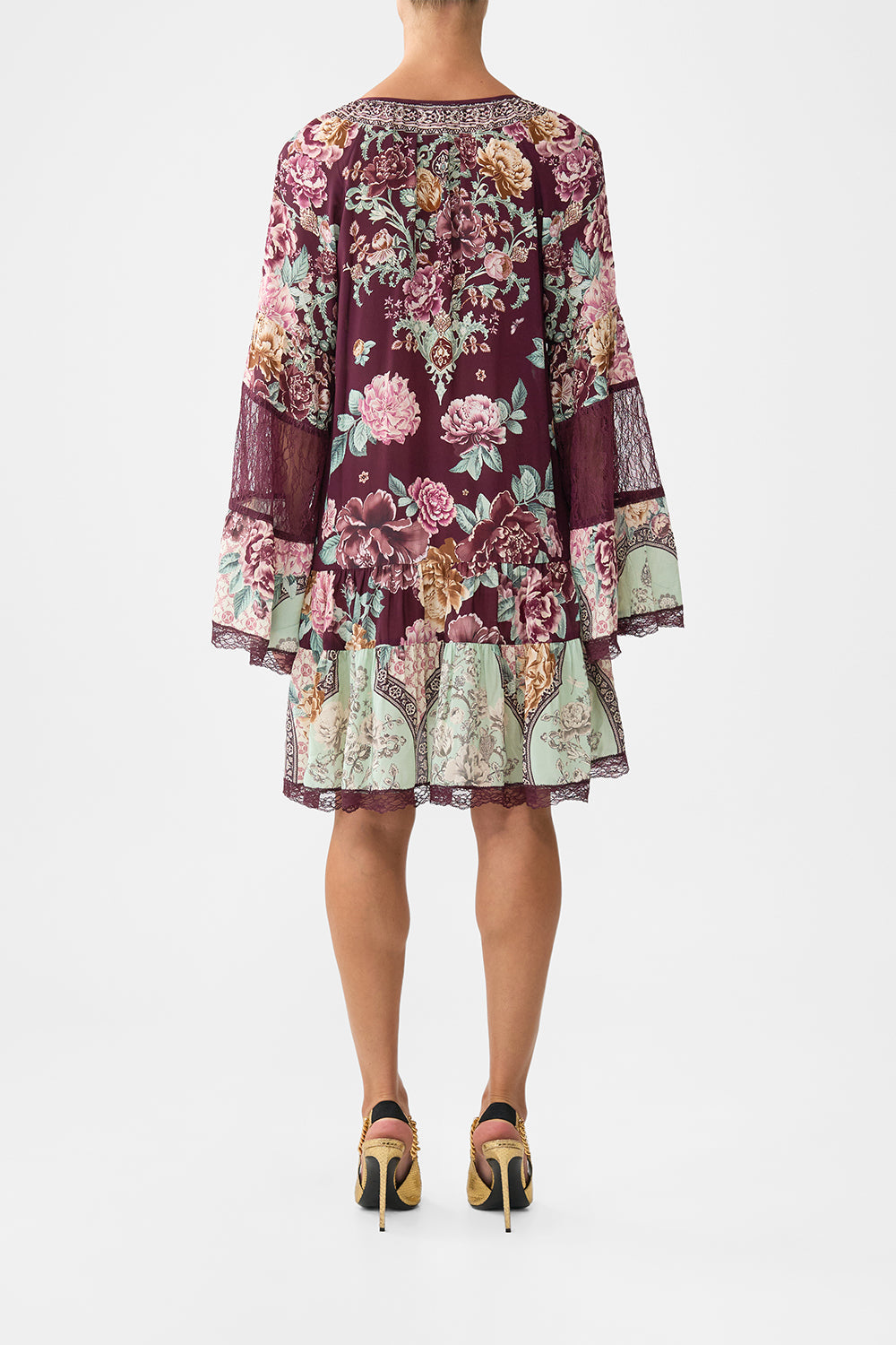 The CAMILLA OFF SHOULDER ELASTIC TOP CHAIN GANG in our  print.