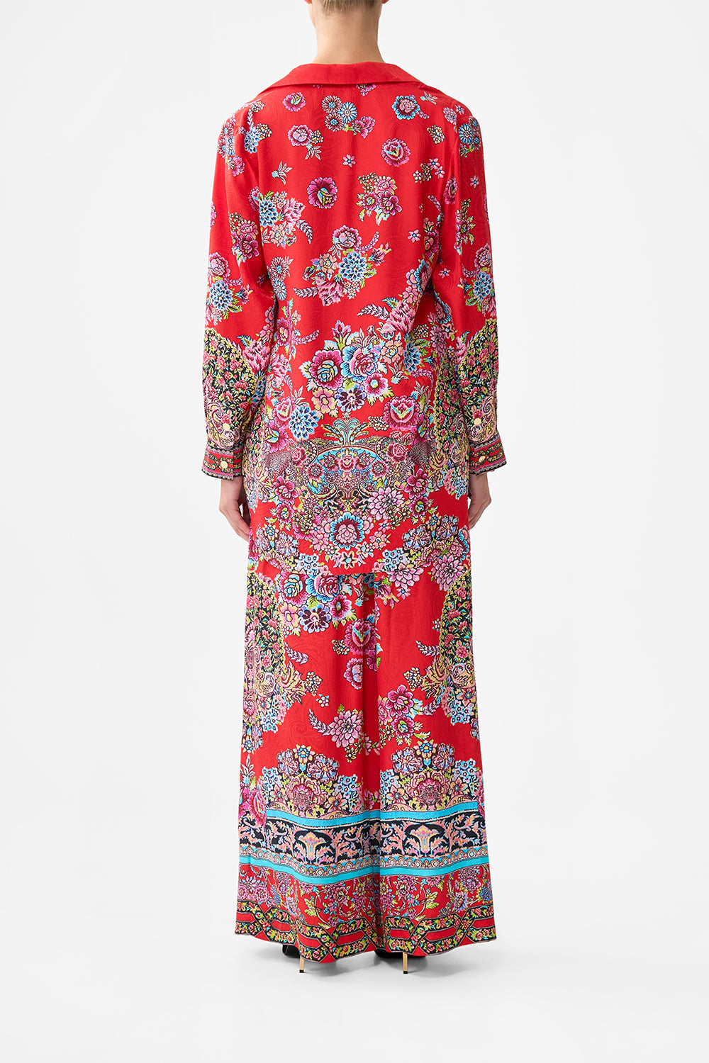 The CAMILLA WIDE LEG ELASTIC WAIST PANT OTTOMAN OPULENCE in our  print.