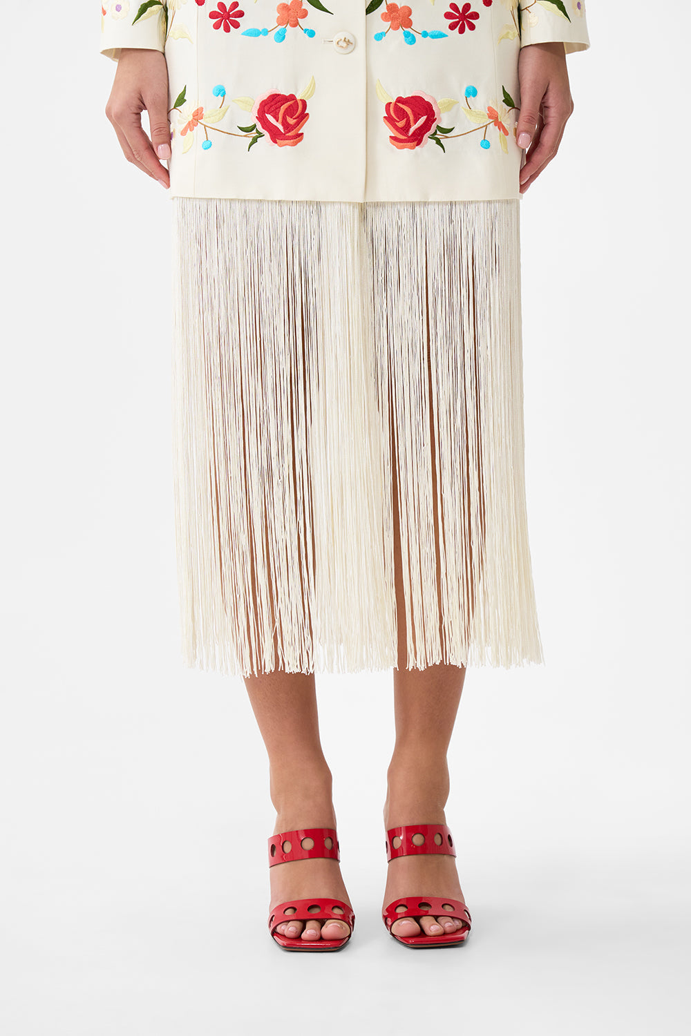 The CAMILLA T SHAPE LONG KAFTAN LIVIN LA VIDA ROSA in our  print.