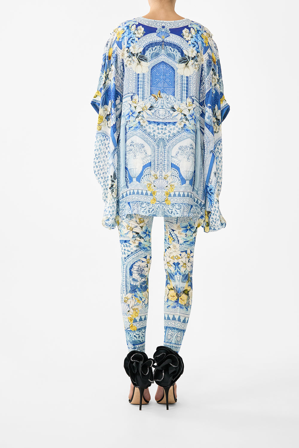 The CAMILLA DRAPED SPLIT SLEEVE TOP DE NADA GRANADA in our  print.