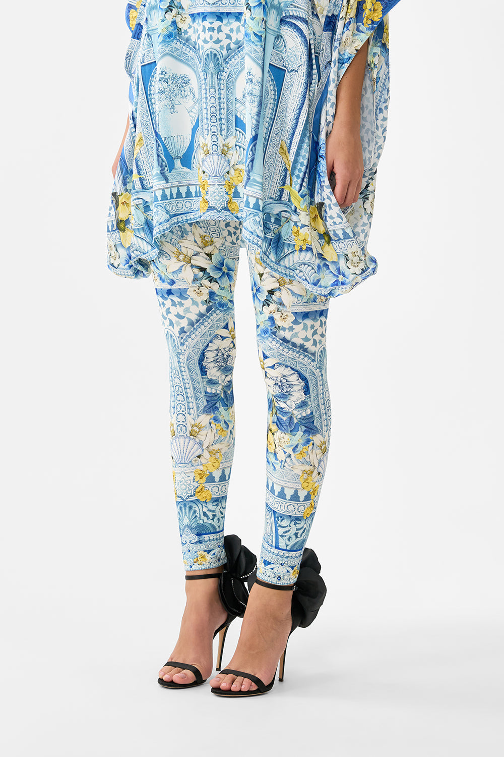 The CAMILLA DRAPED SPLIT SLEEVE TOP DE NADA GRANADA in our  print.