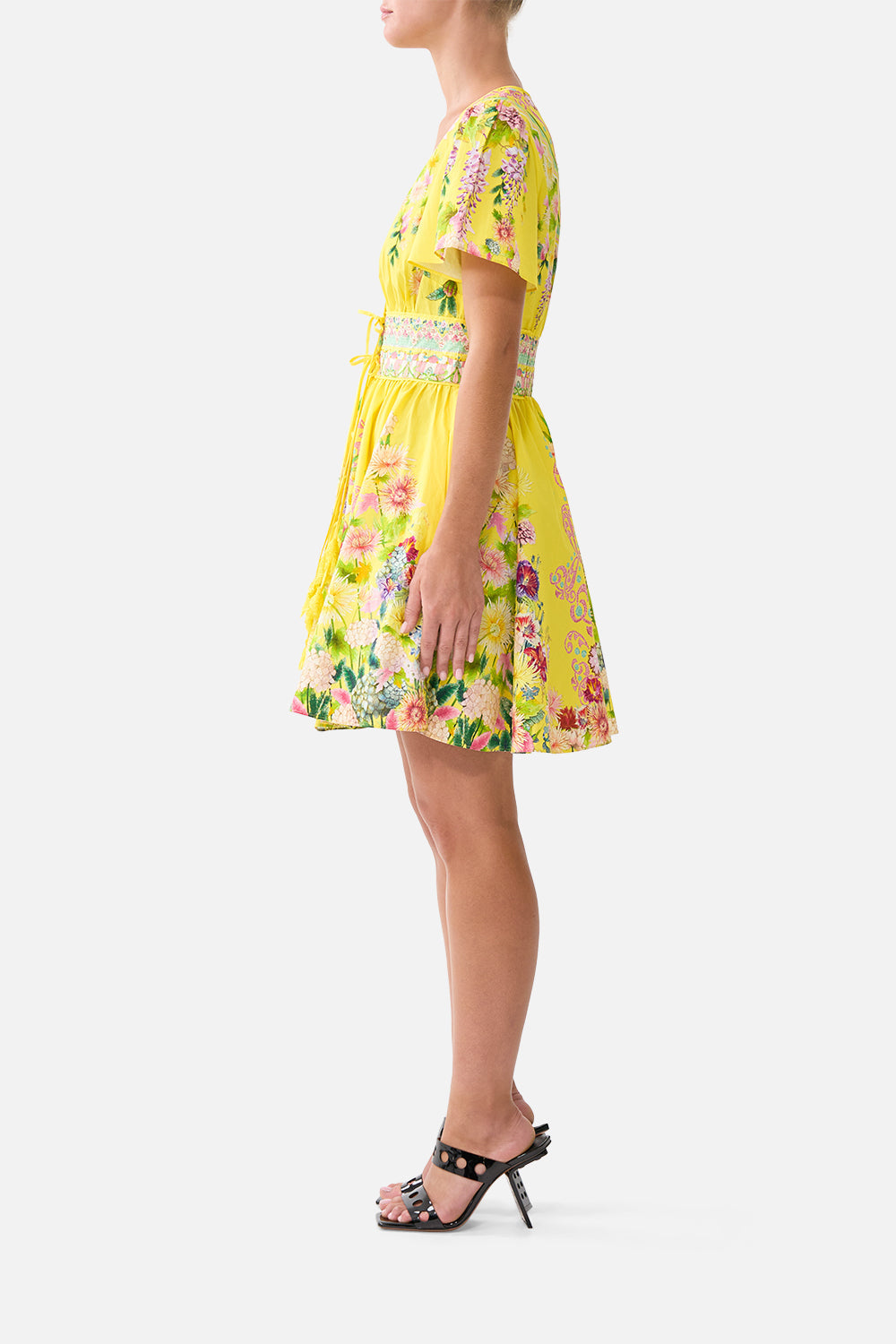 The CAMILLA SHAPED WAISTBAND DRESS WITH RUFFLE SLEEVE OLÉ OLÉ in our  print.