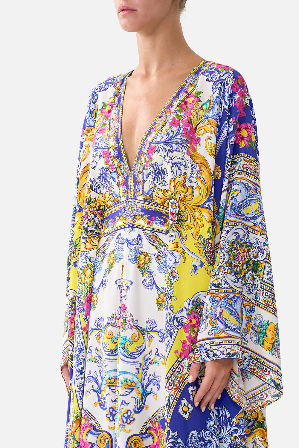 The CAMILLA GOLD CLOTHING MAGNETS FLAMENCO FOLKLORE in our  print.