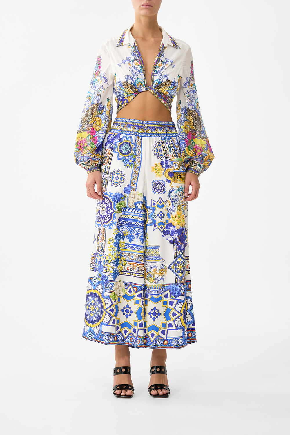 The CAMILLA SHORT DROP SHOULDER STRAP KAFTAN THE CALL OF CATALONIA in our  print.