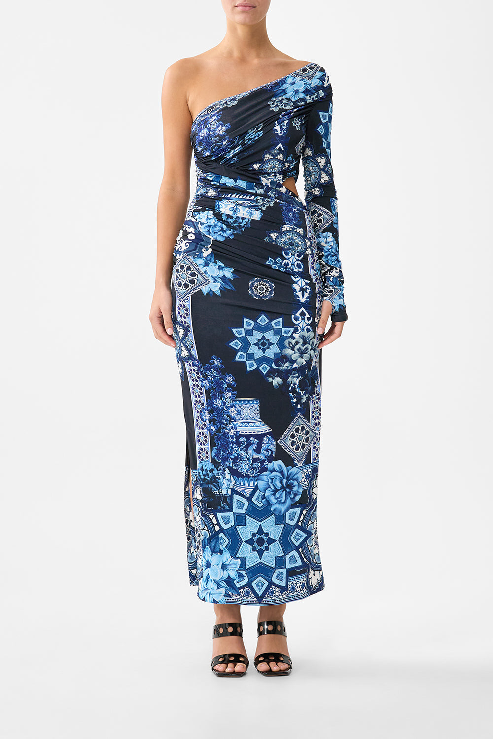 The CAMILLA WOVEN SHORT SARONG WITH LONG FRINGE TRIM DAUGHTERS OF DUENDE in our  print.