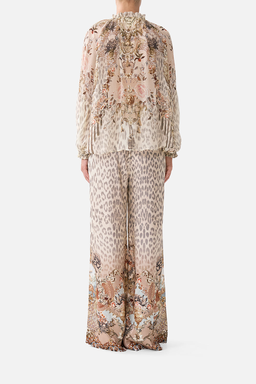 The CAMILLA OVERSIZED POCKET TUNIC A TILED WONDERLAND in our  print.