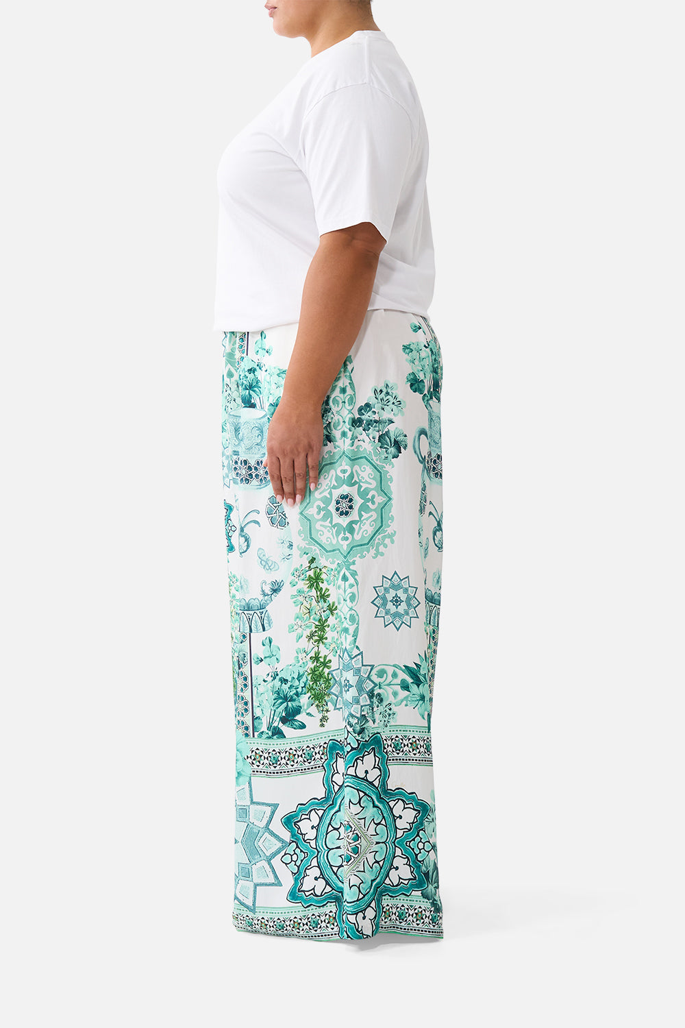 The CAMILLA lounge pant in our print Balearic Bebé. Side model view.