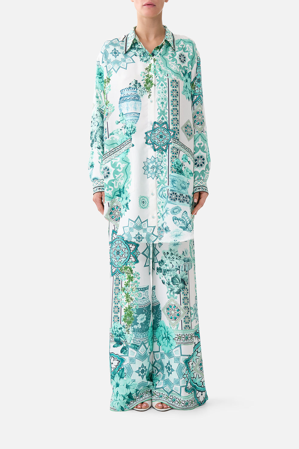 The CAMILLA THONGS CERAMIC PANORAMIC in our  print.