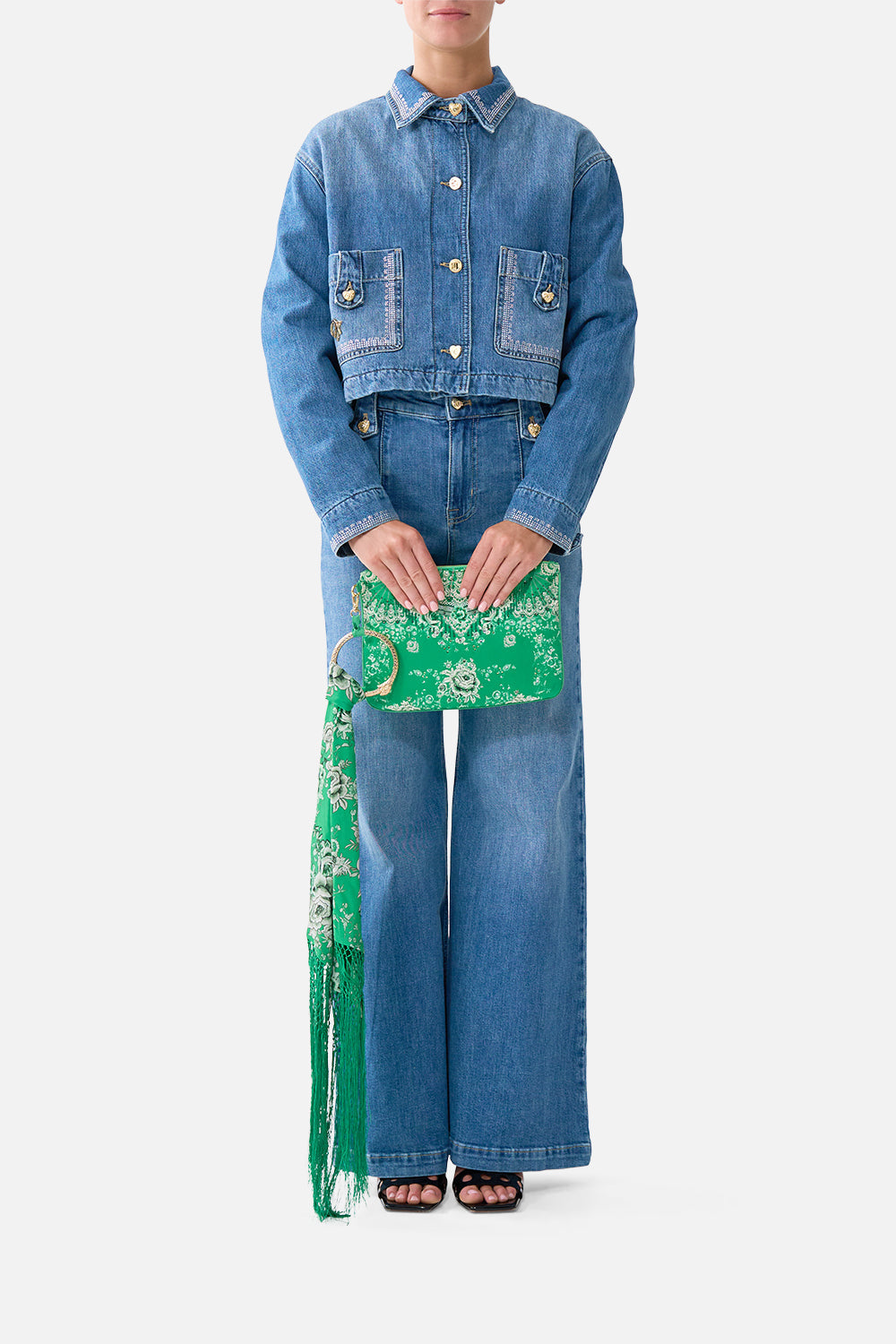 The CAMILLA ring scarf clutch in our print Sacromonte Señorita. Front model view.