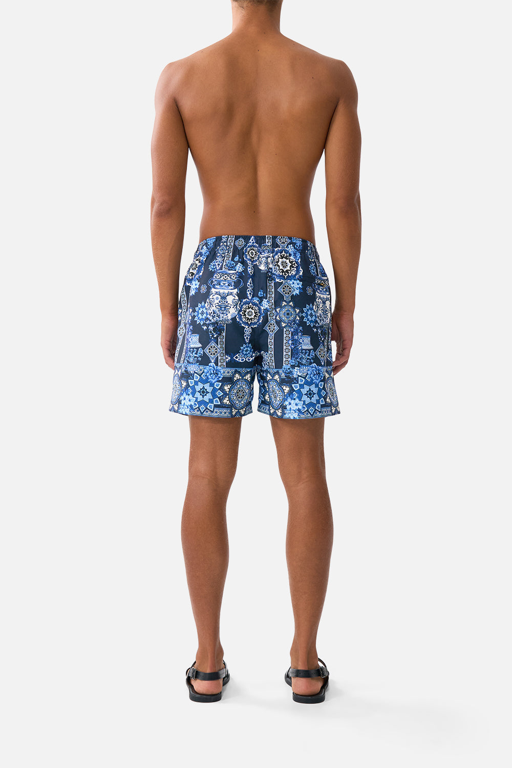 The CAMILLA LEGGINGS LEOTIGRA LAND in our LEOTIGRA LAND print.