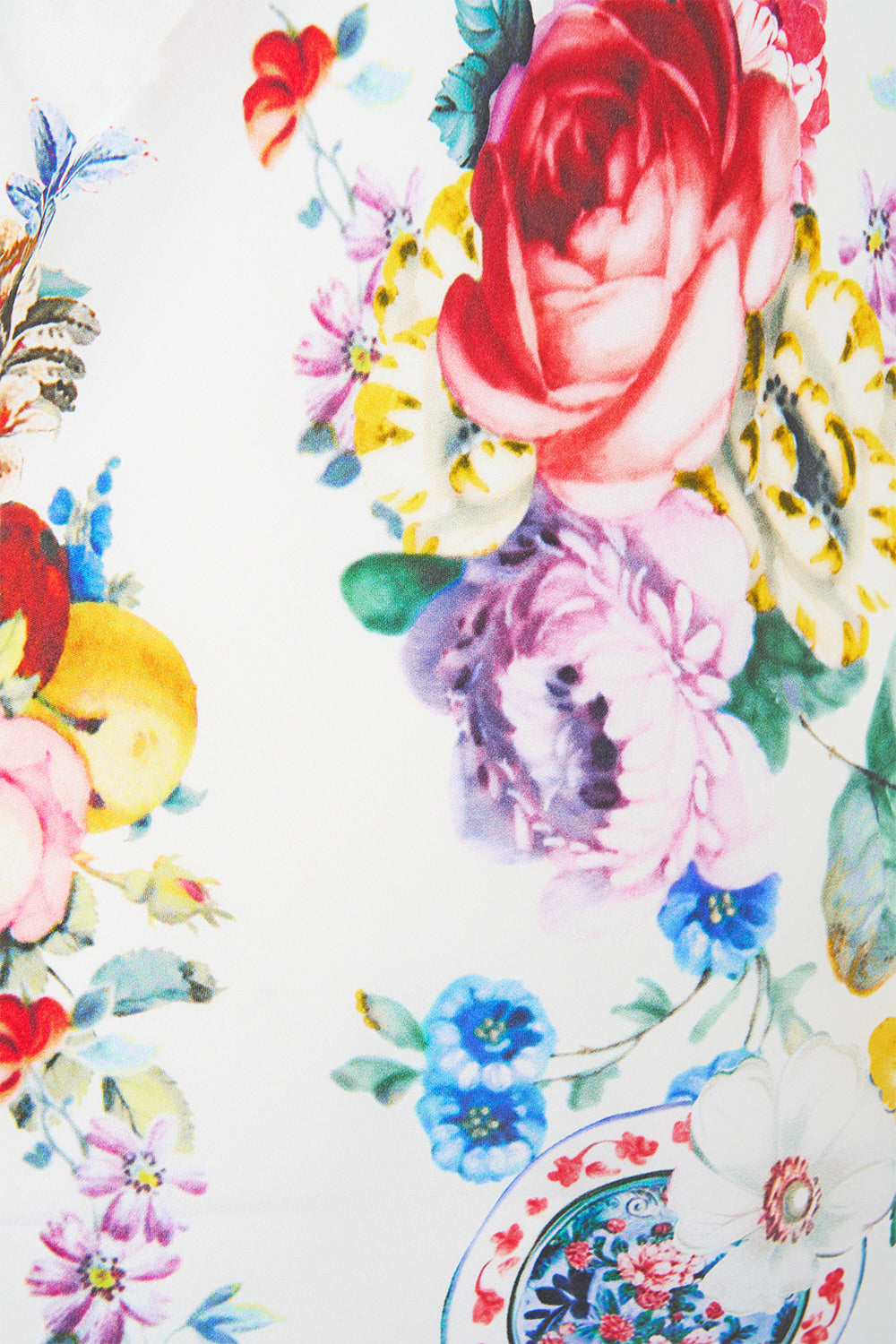 The CAMILLA BUTTON THROUGH SCARF BLOUSE VA VA VINTAGE in our  print.