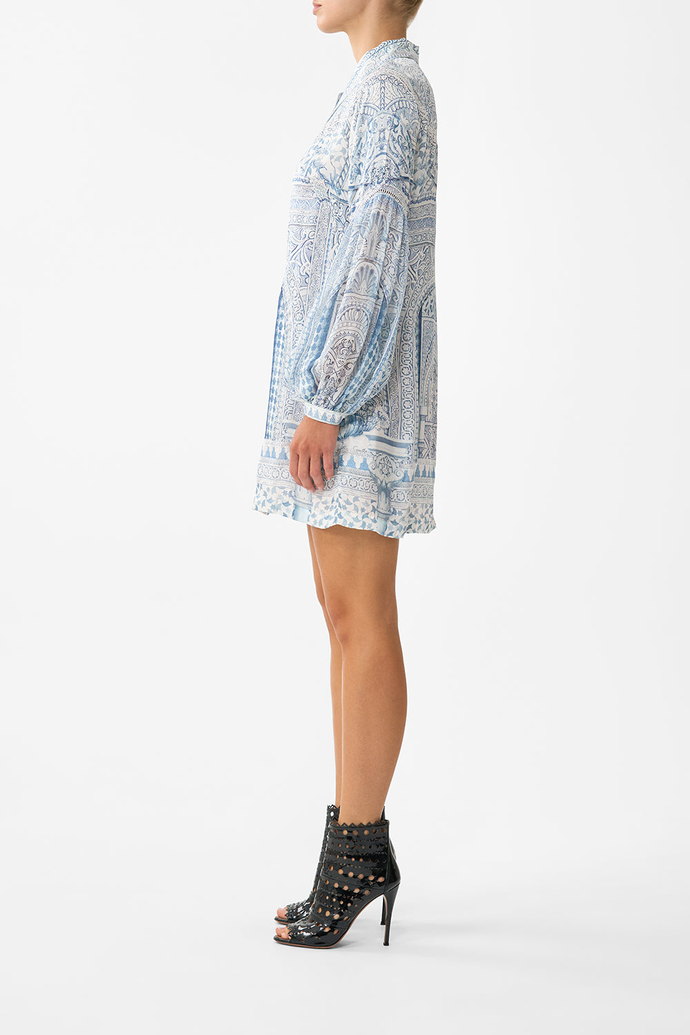 The CAMILLA BUTTON FRONT HALTER PLAYSUIT VA VA VINTAGE in our  print.
