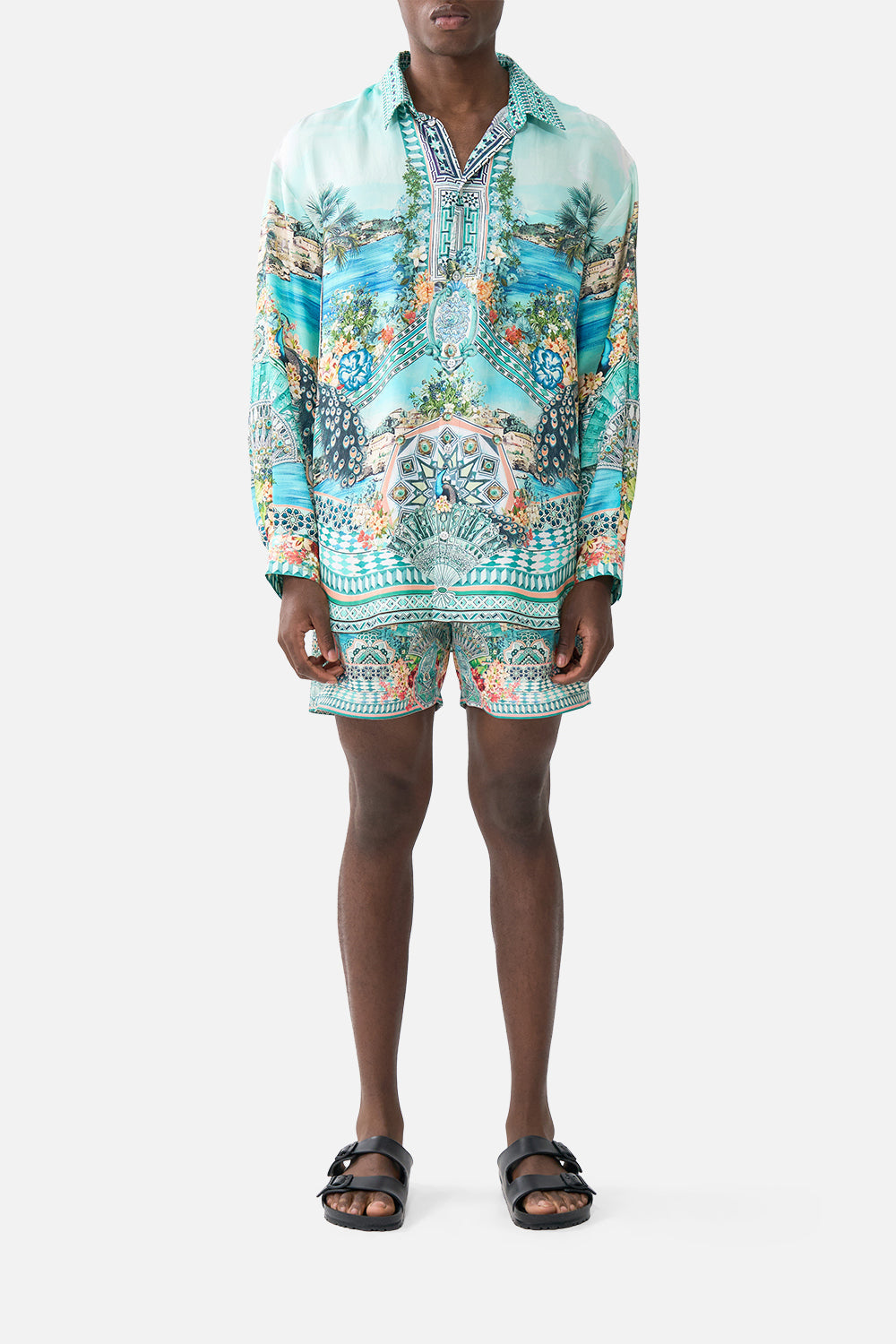 The CAMILLA SHAPED WAISTBAND DRESS WITH FLUTTER SLEEVES MAGIC OF THE MERCADO in our  print.
