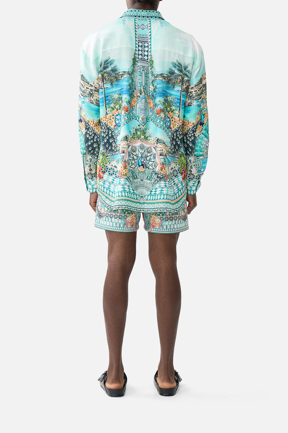 The CAMILLA SHAPED WAISTBAND DRESS WITH FLUTTER SLEEVES MAGIC OF THE MERCADO in our  print.