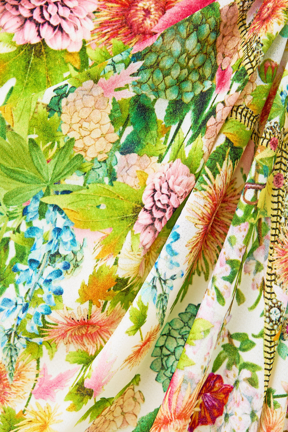The CAMILLA TIE FRONT TRI BIKINI TOP W FRILL NECK LIVIN LA VIDA ROSA in our  print.