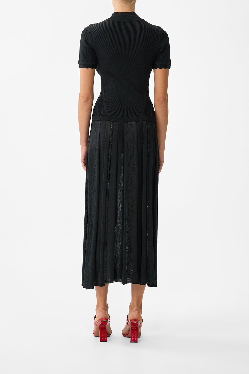 The CAMILLA SHAPED WAISTBAND MIDI DRESS LIVIN LA VIDA ROSA in our  print.