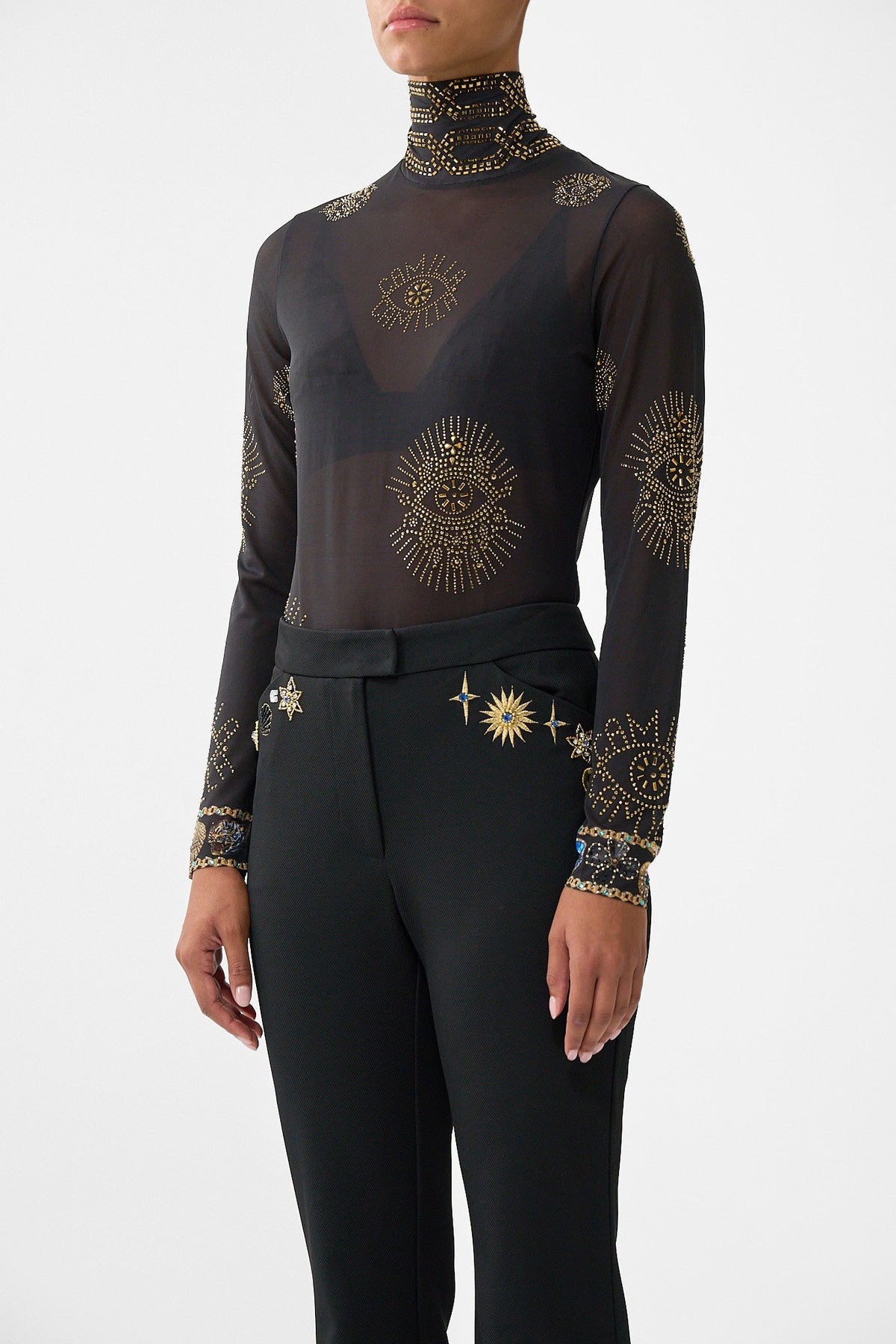 MESH TURTLE NECK AMULETS AND ALCHEMY