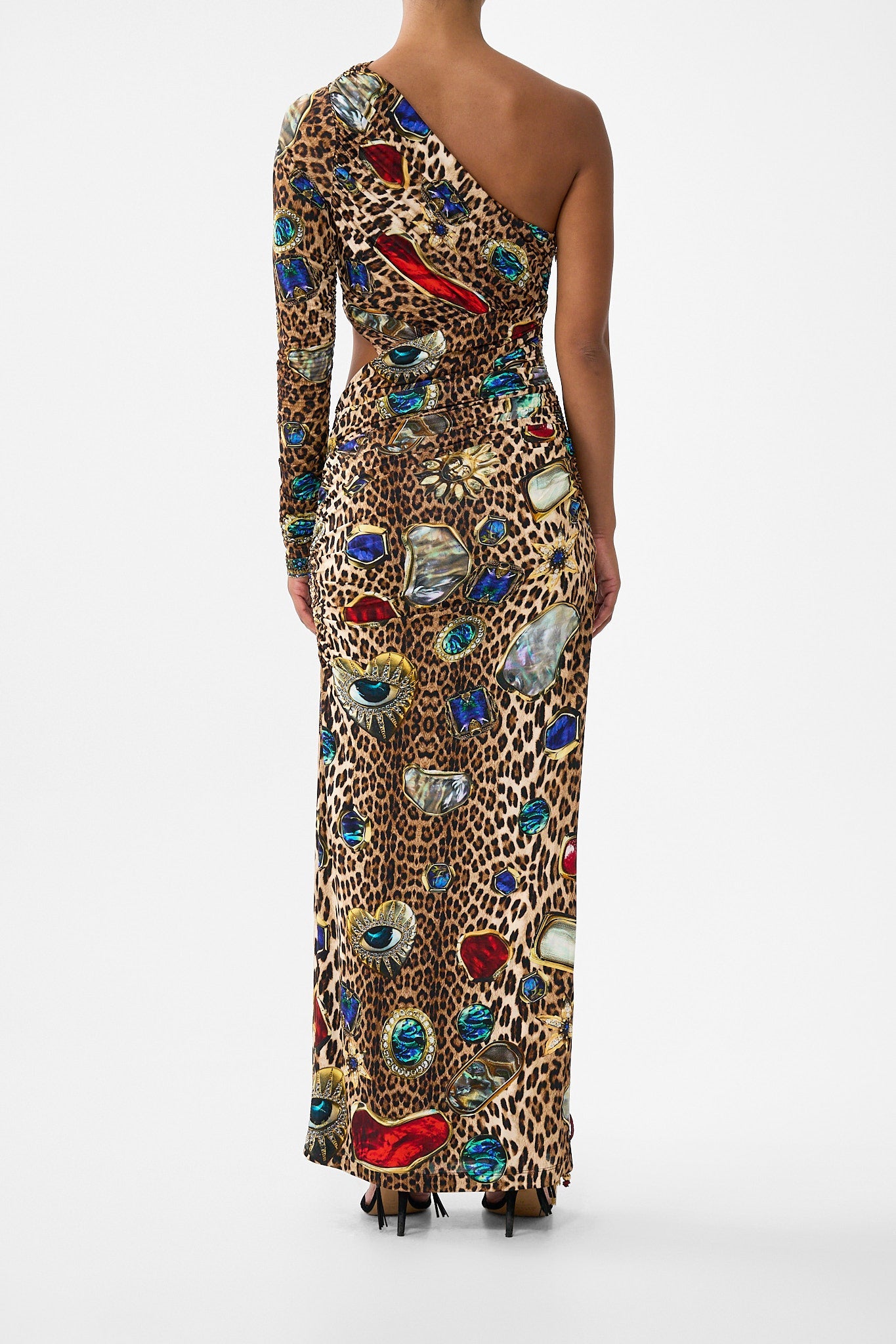 The CAMILLA BUTTON THROUGH SCARF BLOUSE THE ARCHITECTS OF ALCÁZAR in our  print.