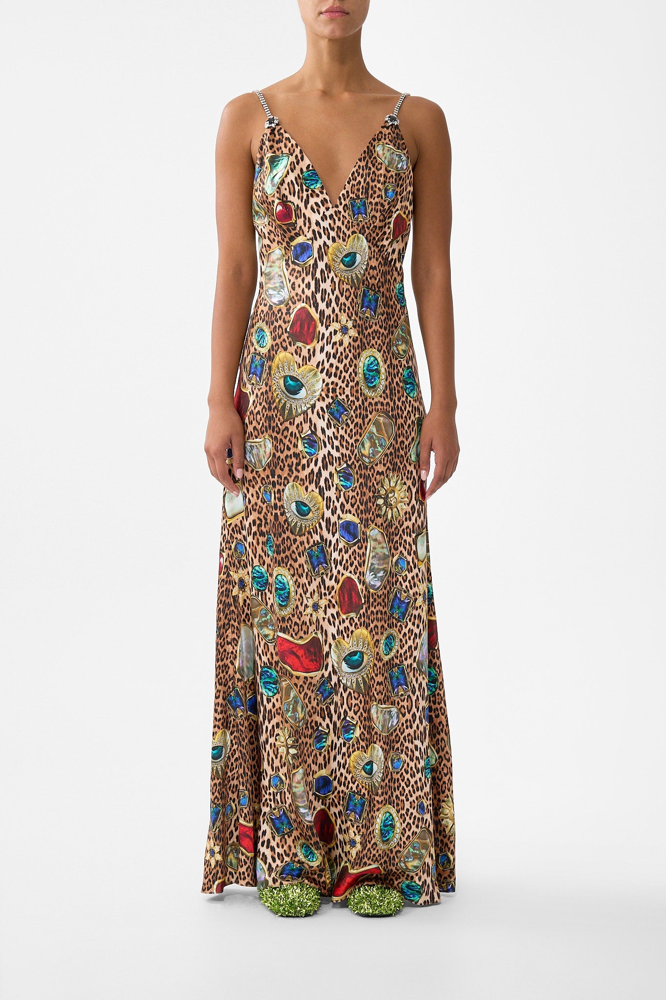 The CAMILLA WIDE LEG WAISTED PANT ADORNED IN ARANJUEZ in our  print.