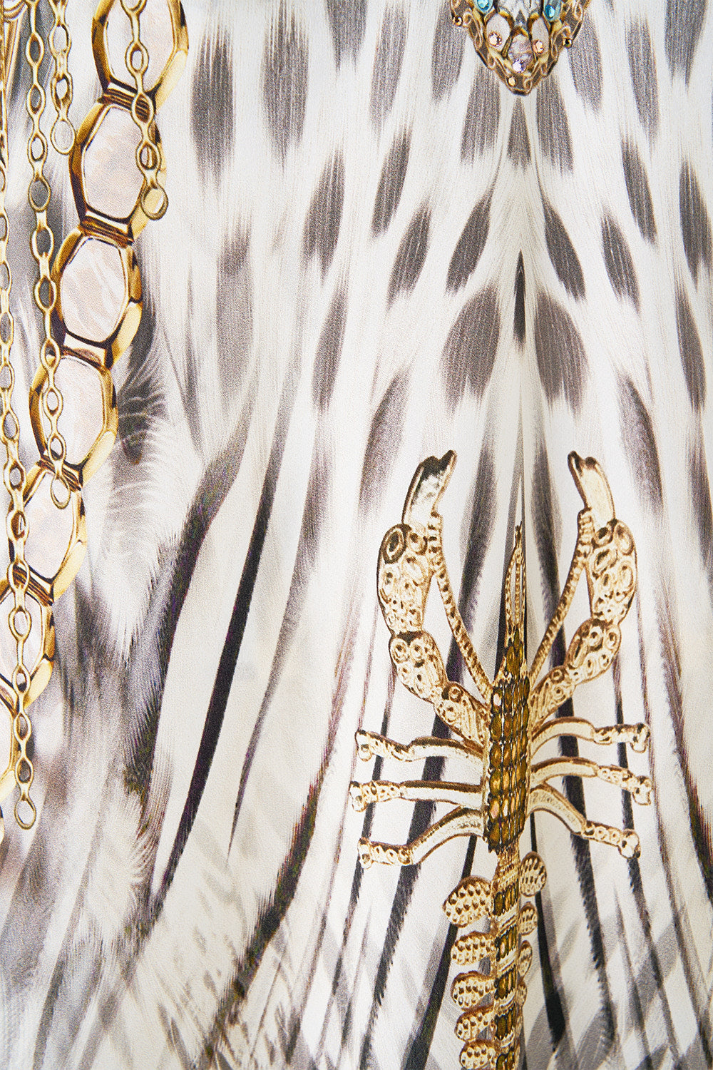 The CAMILLA SMALL CANVAS CLUTCH ESPAÑA NIRVANA in our  print.