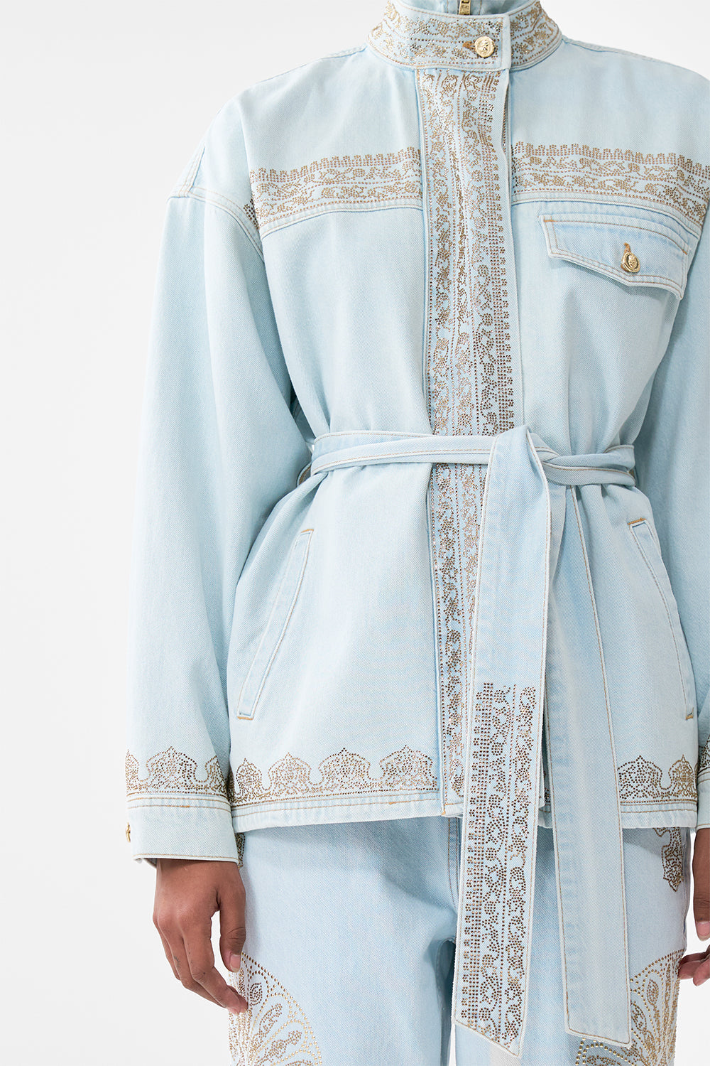 The CAMILLA LONG SLEEVE OVERSIZED SHIRT ALL ABOUT THAT LACE in our  print.