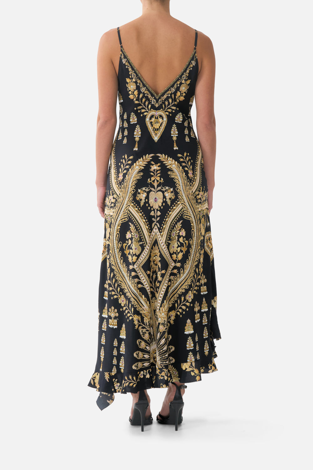 The CAMILLA RING SCARF CLUTCH LIFE’S RICH TAPESTRY in our  print.