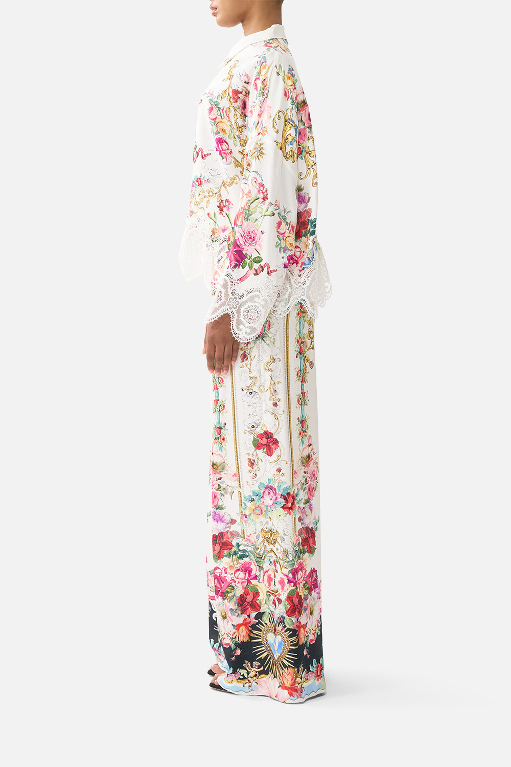The CAMILLA RELAXED BLOUSE WITH FRILL SLEEVE DETAIL ART FOR THE ARTISANS in our  print.