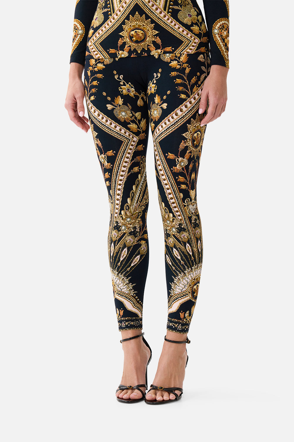 The CAMILLA LACE UP FRONT BLOUSON SLEEVE BLOUSE HOWDY GAUDI in our  print.