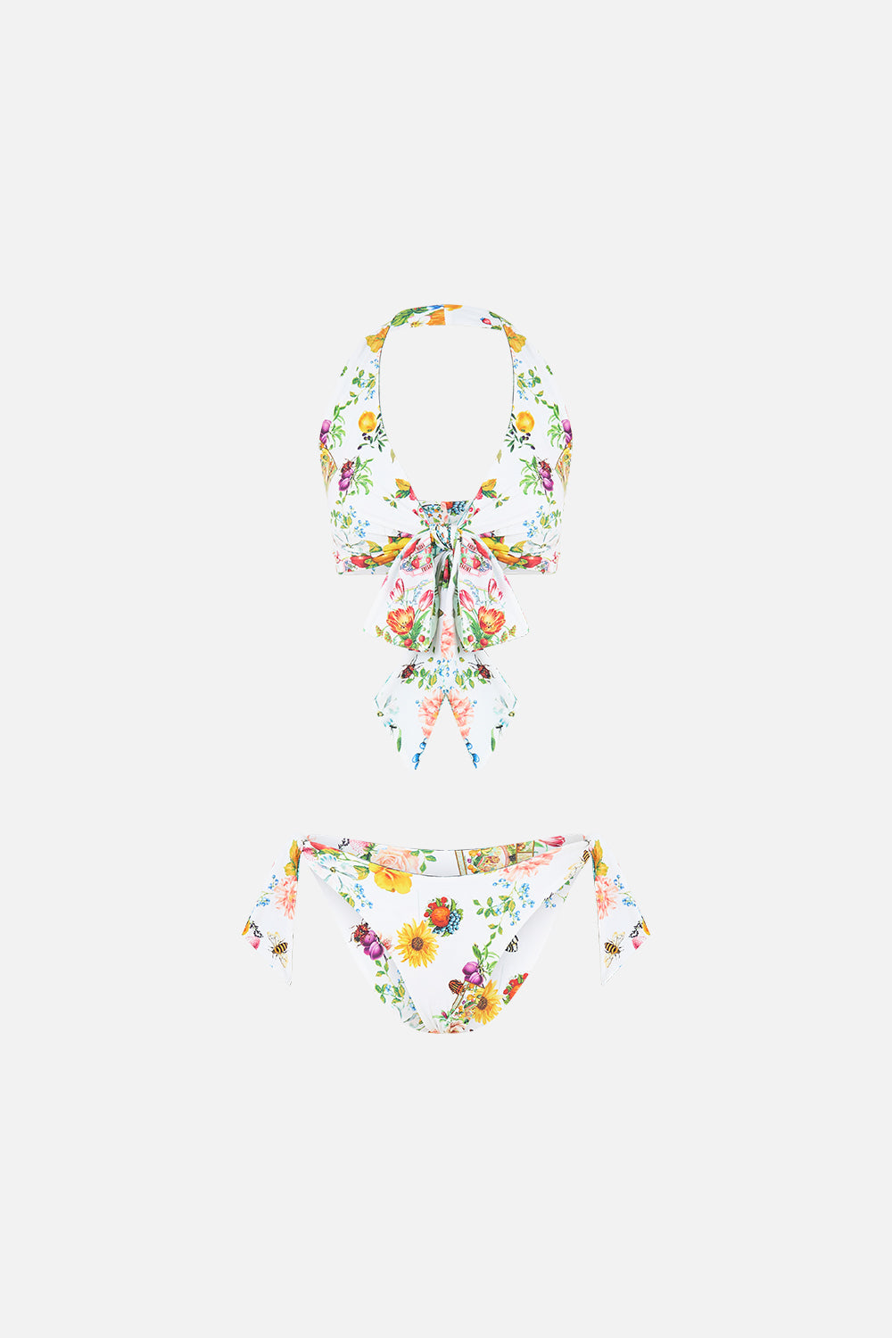 The CAMILLA SHORT SLEEVE CAMP COLLARED SHIRT VA VA VINTAGE in our  print.