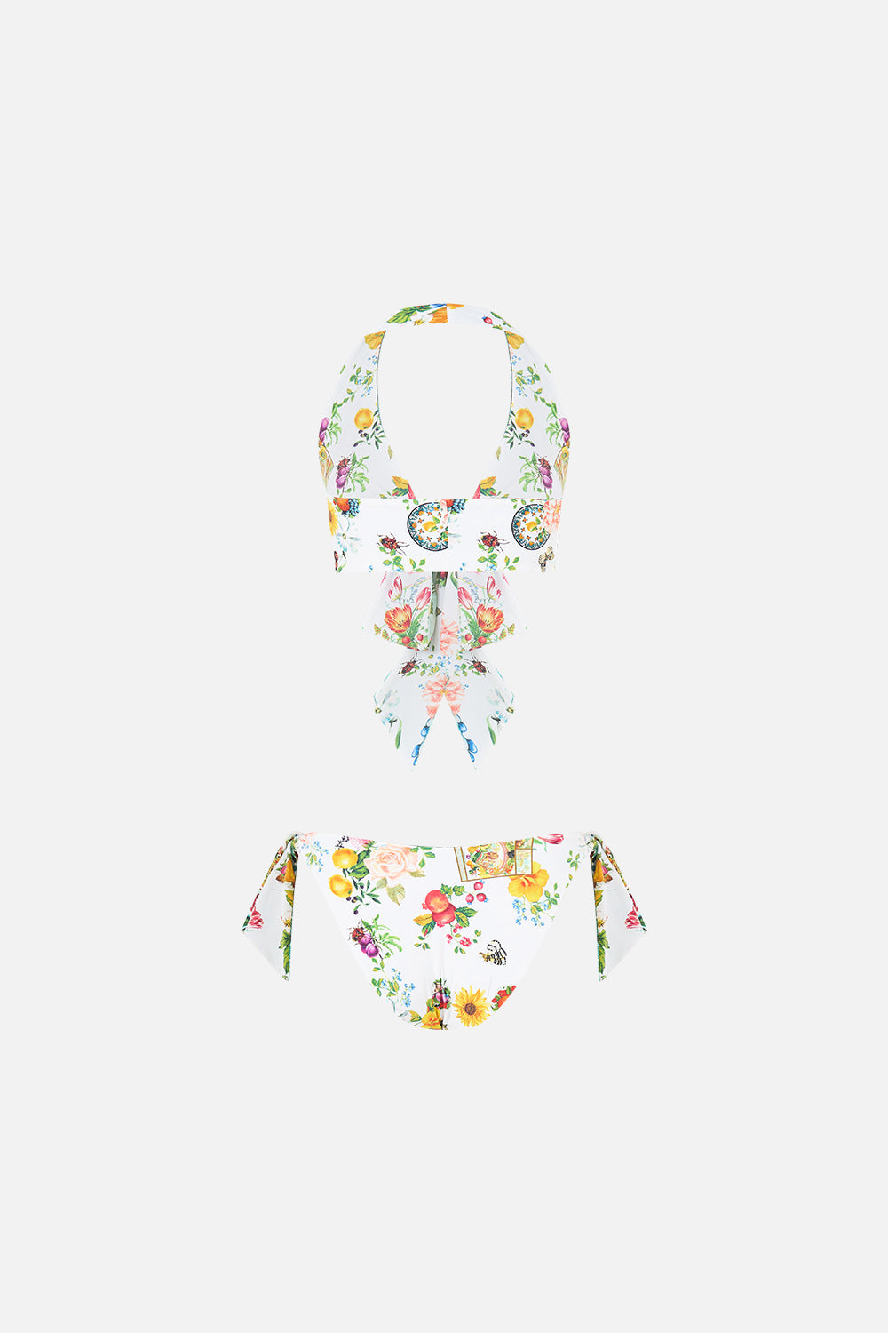 The CAMILLA SHORT SLEEVE CAMP COLLARED SHIRT VA VA VINTAGE in our  print.