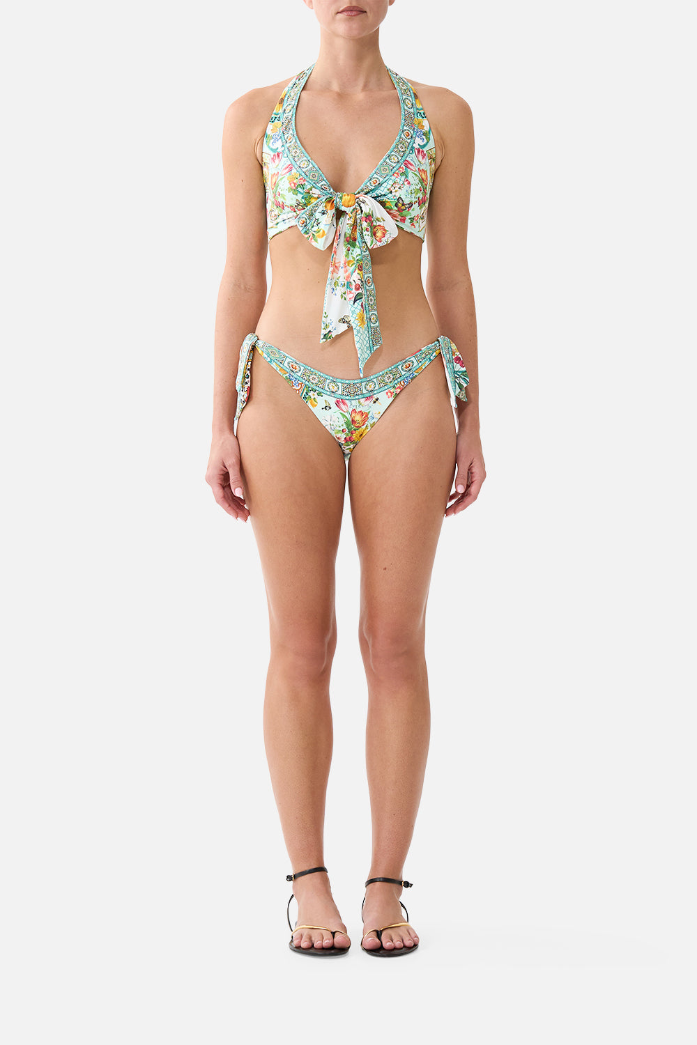 The CAMILLA LONG KAFTAN WITH WAIST DETAIL MUSEUM MEMOIRS in our  print.