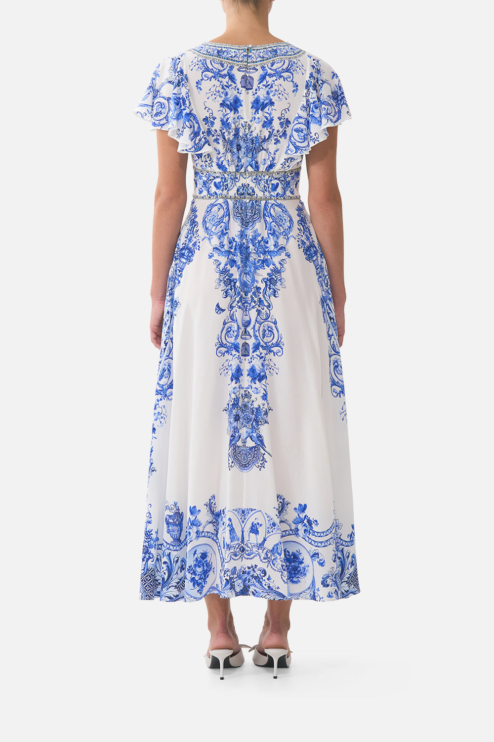 The CAMILLA RAGLAN BUTTON UP SHIRT MIDSUMMER MASTERPIECE in our  print.