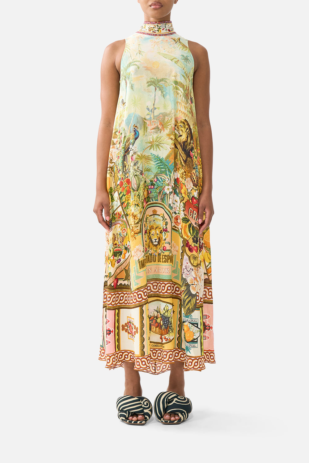 The CAMILLA WOVEN SHORT SARONG W TASSELS CHINOISERIE CHILD in our CHINOISERIE CHILD print.