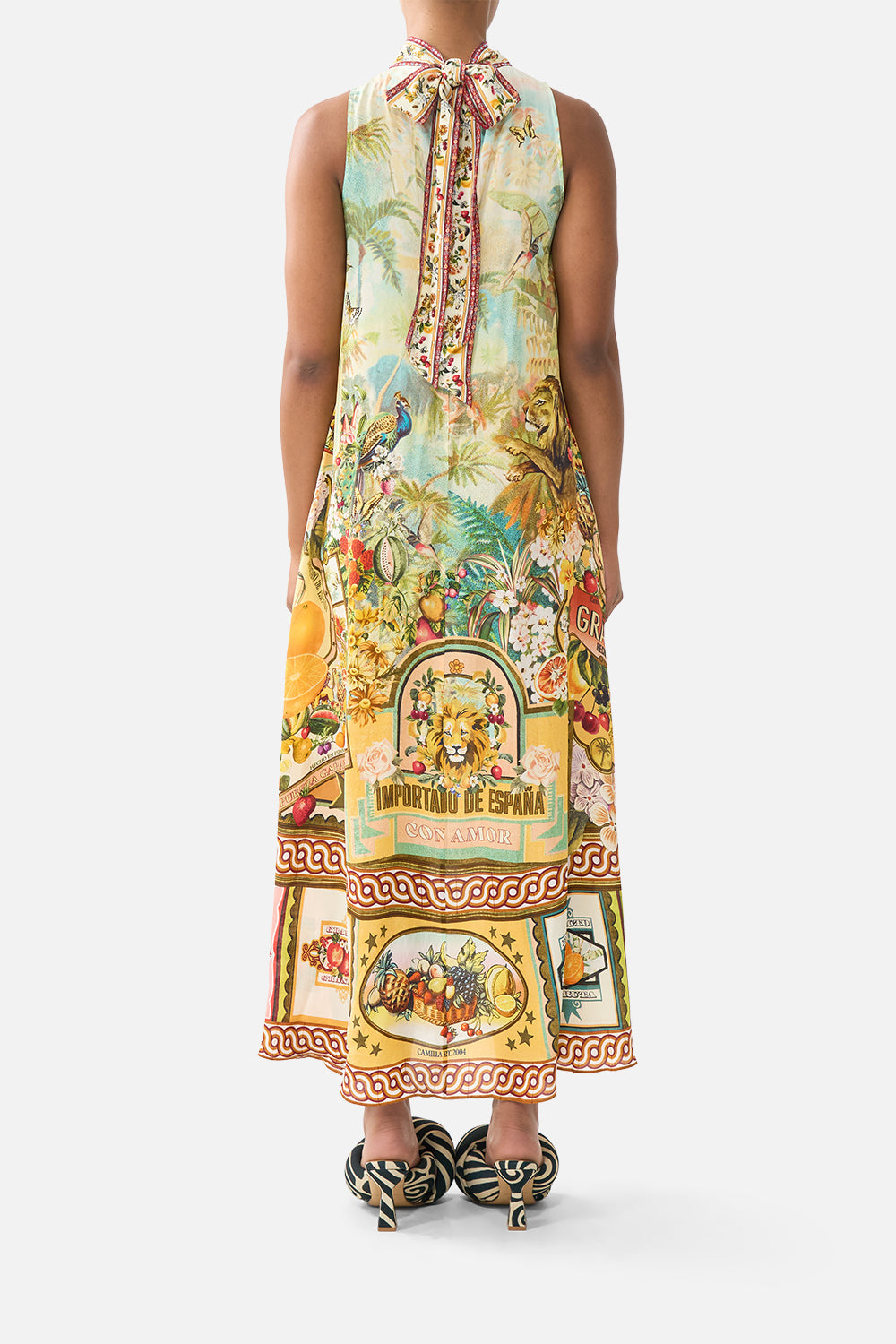 The CAMILLA WOVEN SHORT SARONG W TASSELS CHINOISERIE CHILD in our  print.