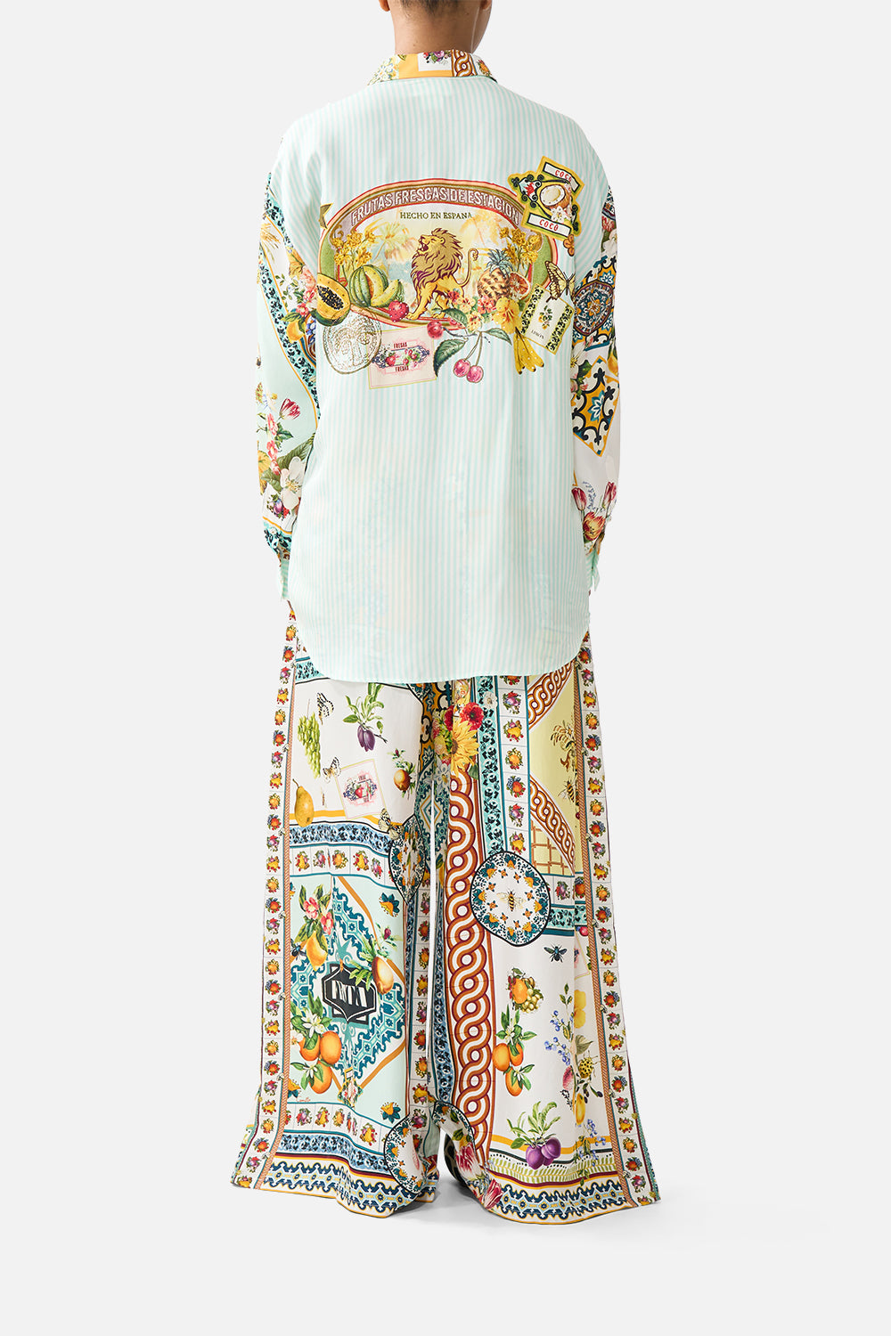 The CAMILLA DRAWSTRING POUCH MUSEUM MEMOIRS in our  print.